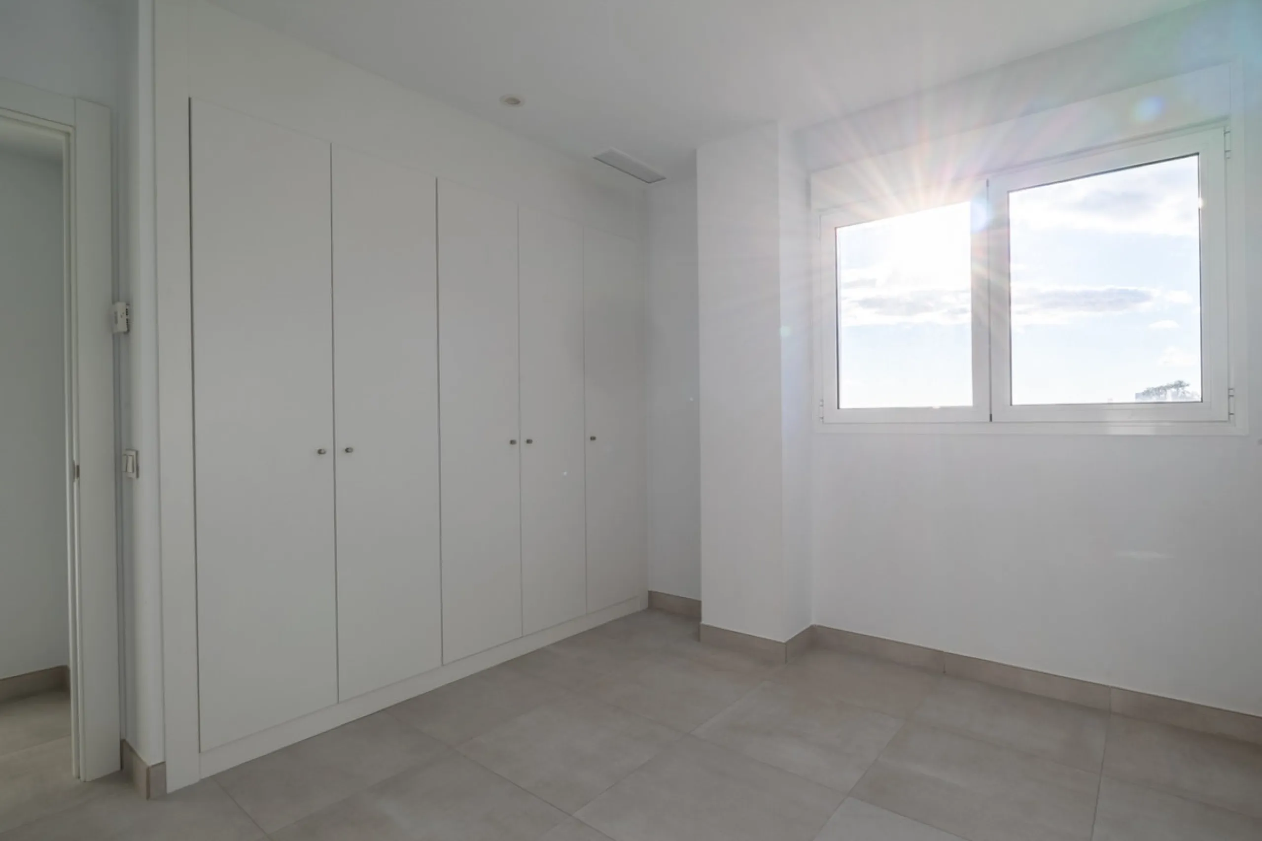 Apartment - Penthouse в продаже в Marbella, Málaga. В доме 4 спален и 3 ванных комнат. Площадь дома 175 м²