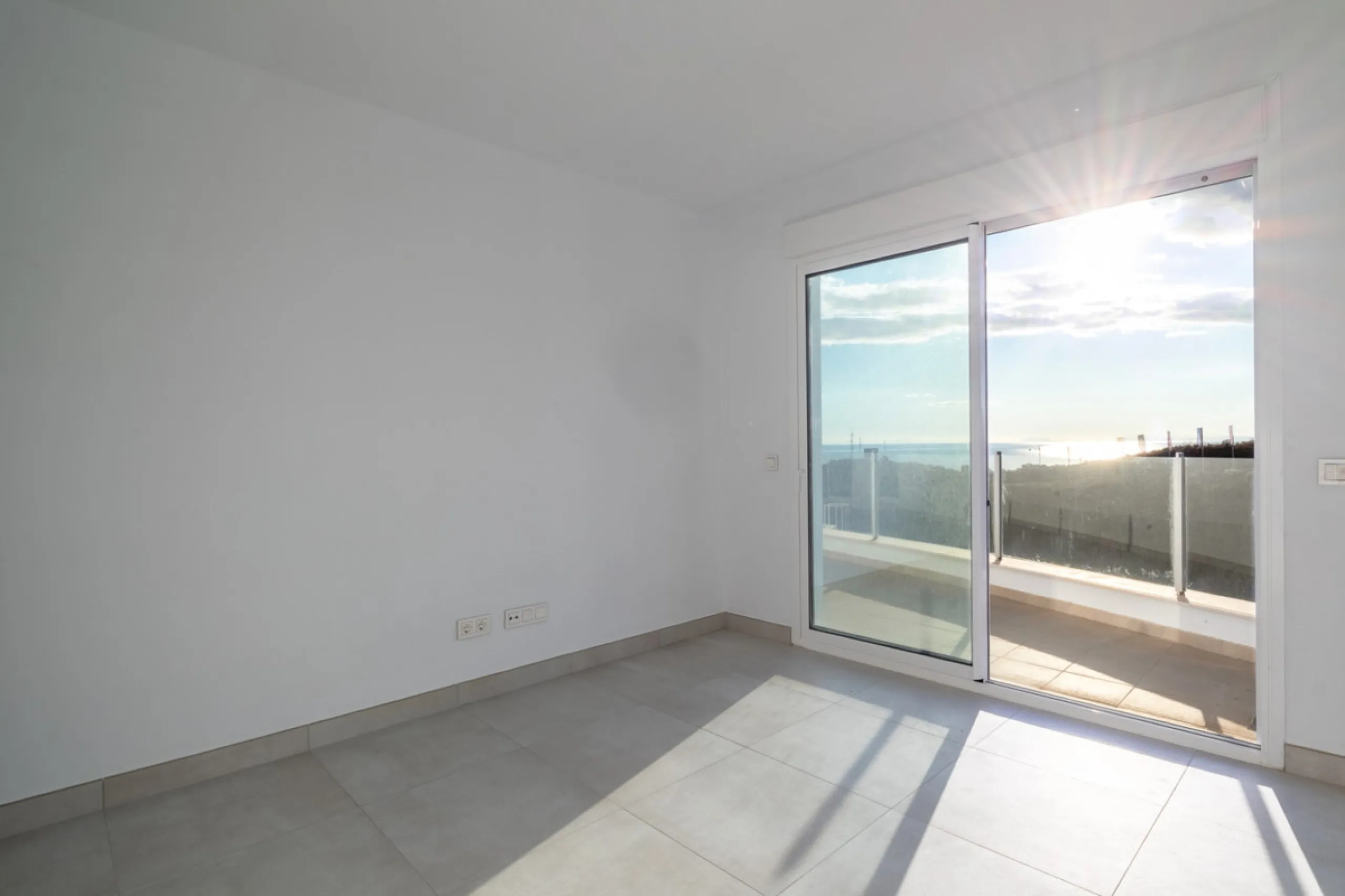 Apartment - Penthouse в продаже в Marbella, Málaga. В доме 4 спален и 3 ванных комнат. Площадь дома 175 м²