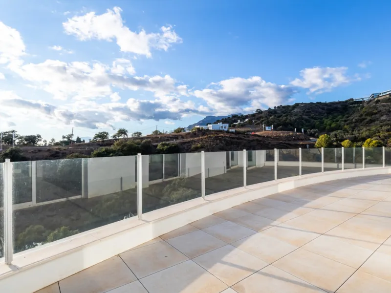 Apartment - Penthouse в продаже в Marbella, Málaga. В доме 4 спален и 3 ванных комнат. Площадь дома 175 м²