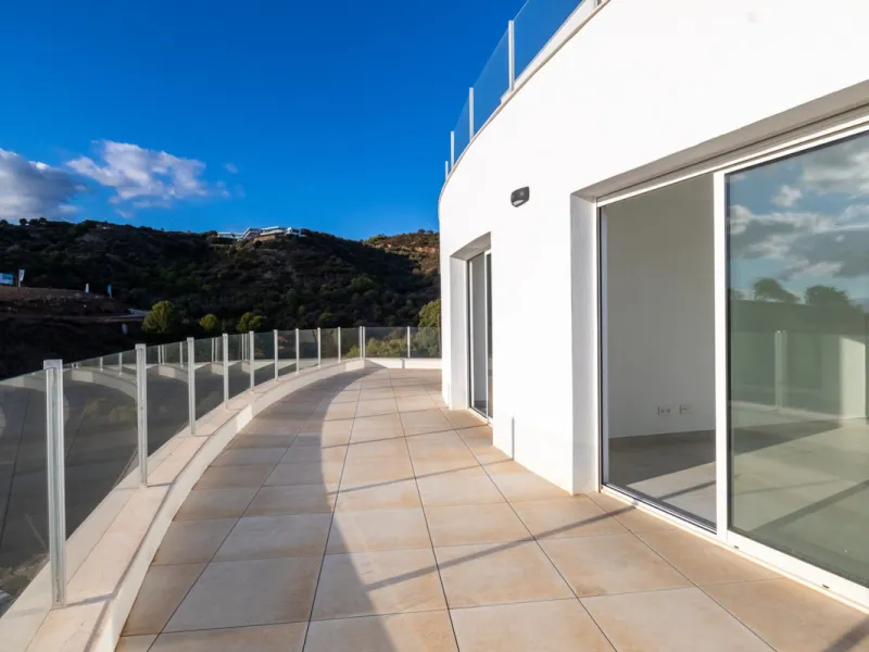 Apartment - Penthouse в продаже в Marbella, Málaga. В доме 4 спален и 3 ванных комнат. Площадь дома 175 м²