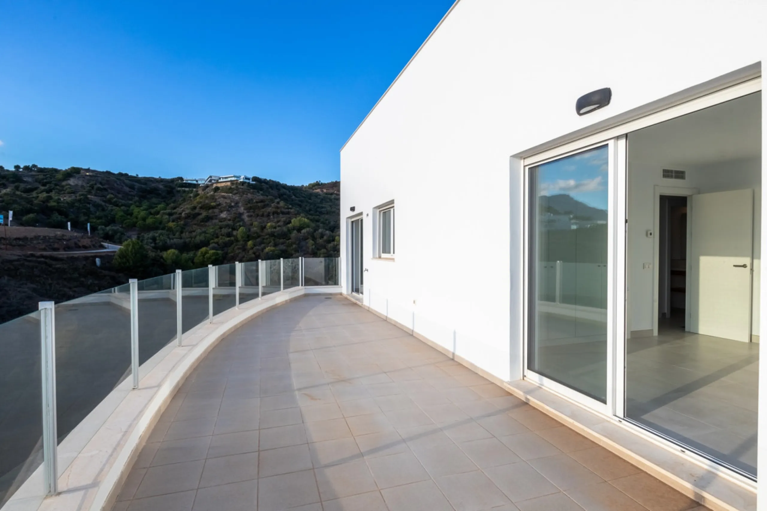 Apartment - Penthouse в продаже в Marbella, Málaga. В доме 4 спален и 3 ванных комнат. Площадь дома 175 м²