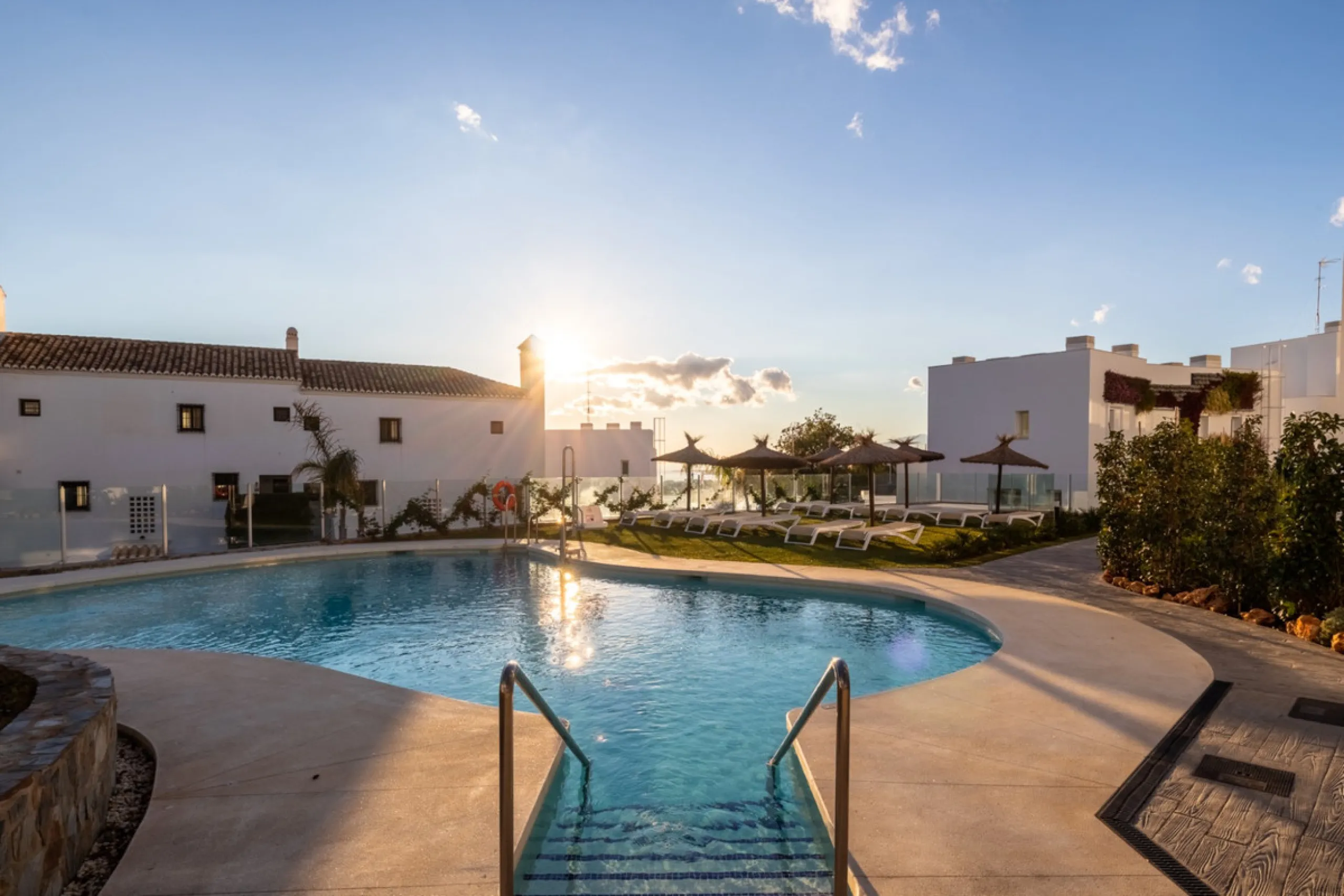 Apartment - Penthouse в продаже в Marbella, Málaga. В доме 4 спален и 3 ванных комнат. Площадь дома 175 м²