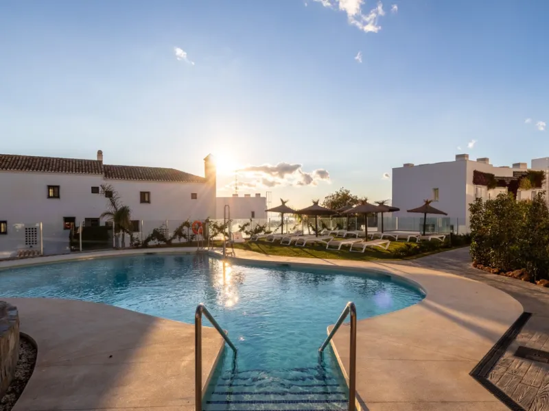Apartment - Penthouse в продаже в Marbella, Málaga. В доме 4 спален и 3 ванных комнат. Площадь дома 175 м²