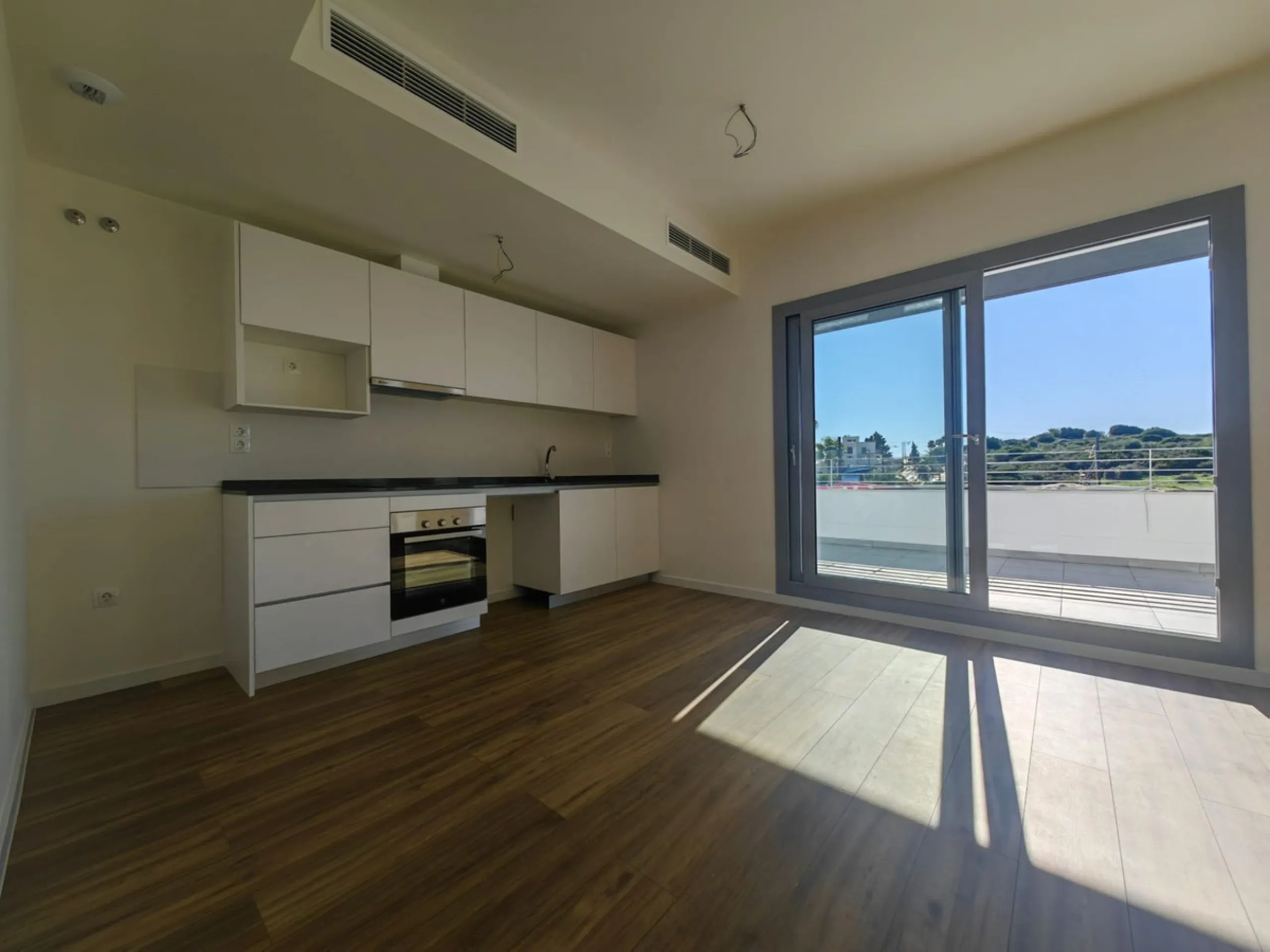 Brand New South-Facing Penthouse with Panoramic Sea & Mountain Views – Habitat Valle Romano