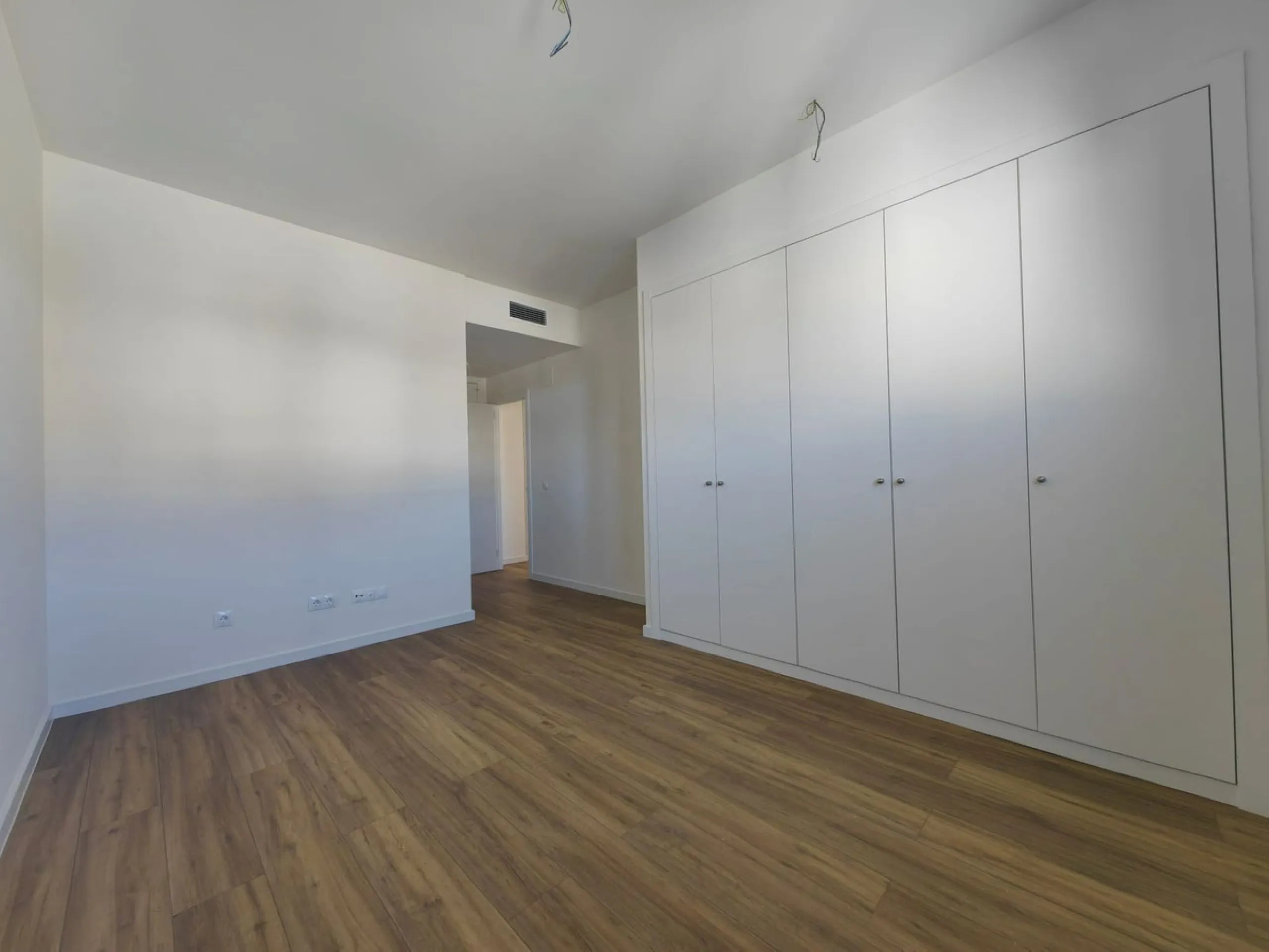 Brand New South-Facing Penthouse with Panoramic Sea & Mountain Views – Habitat Valle Romano