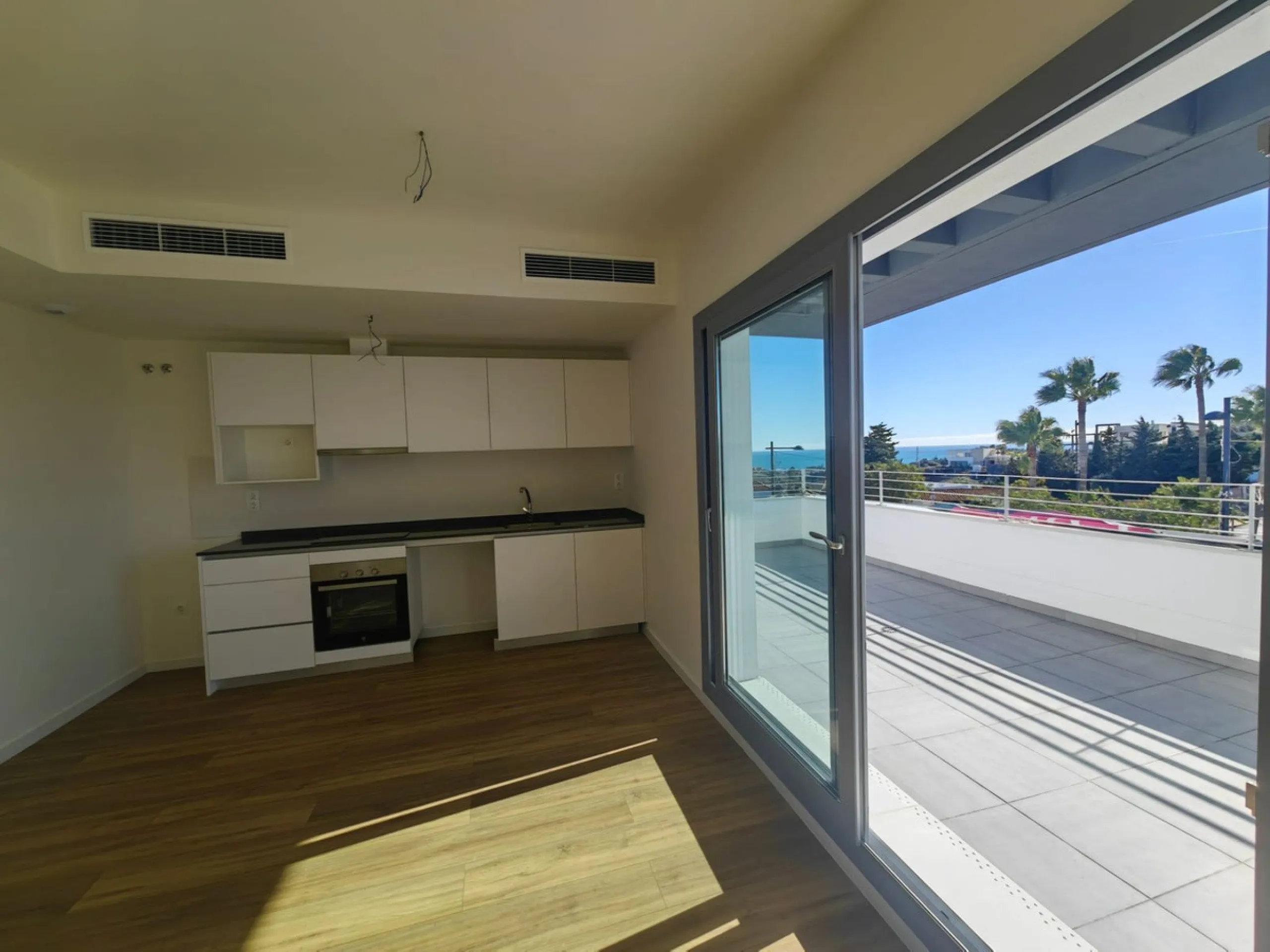 Brand New South-Facing Penthouse with Panoramic Sea & Mountain Views – Habitat Valle Romano