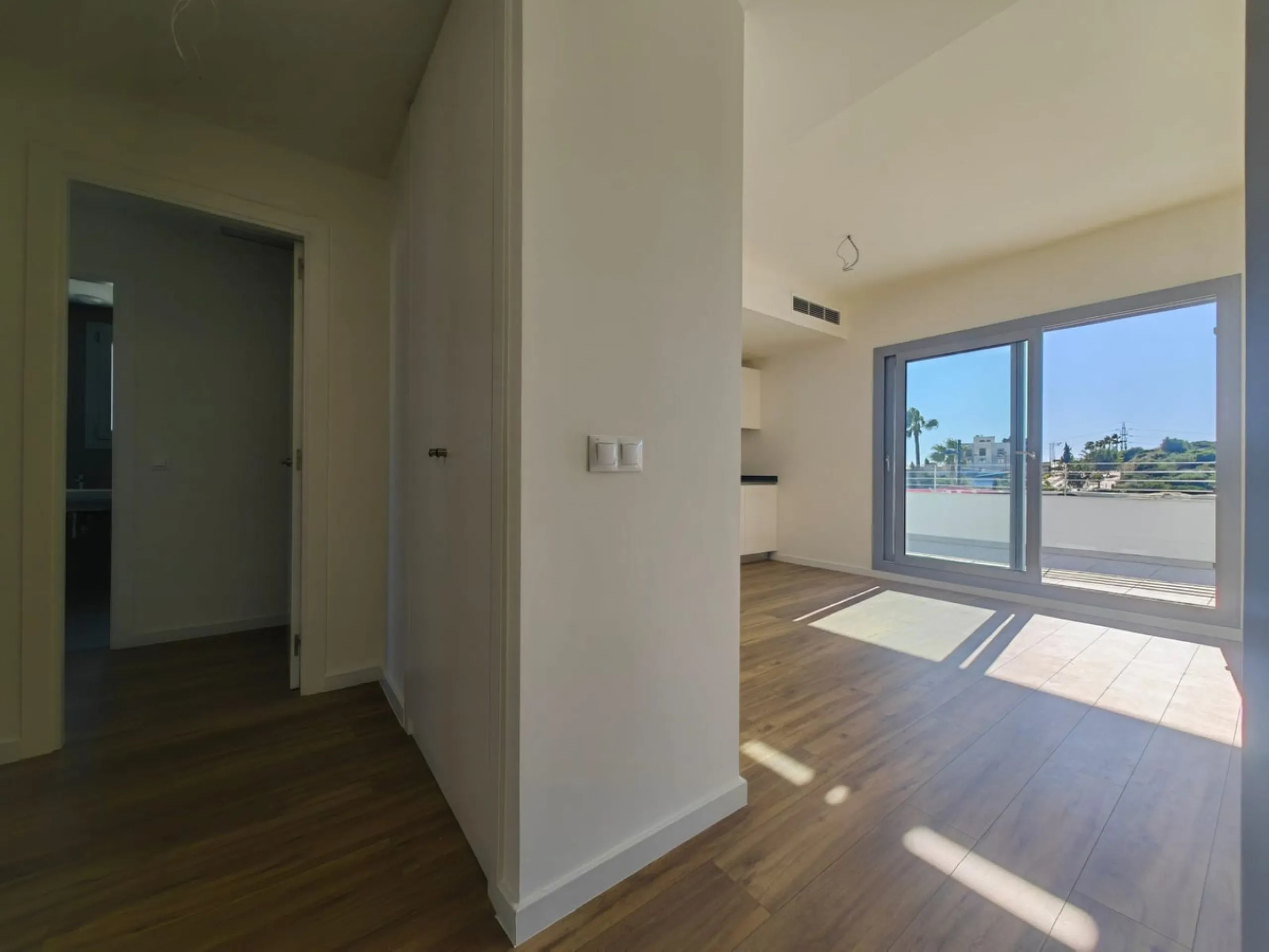 Brand New South-Facing Penthouse with Panoramic Sea & Mountain Views – Habitat Valle Romano