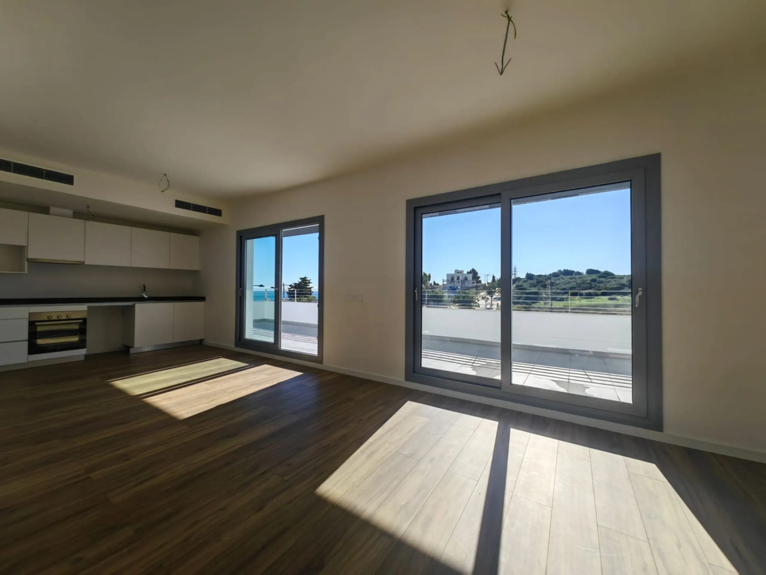 Brand New South-Facing Penthouse with Panoramic Sea & Mountain Views – Habitat Valle Romano