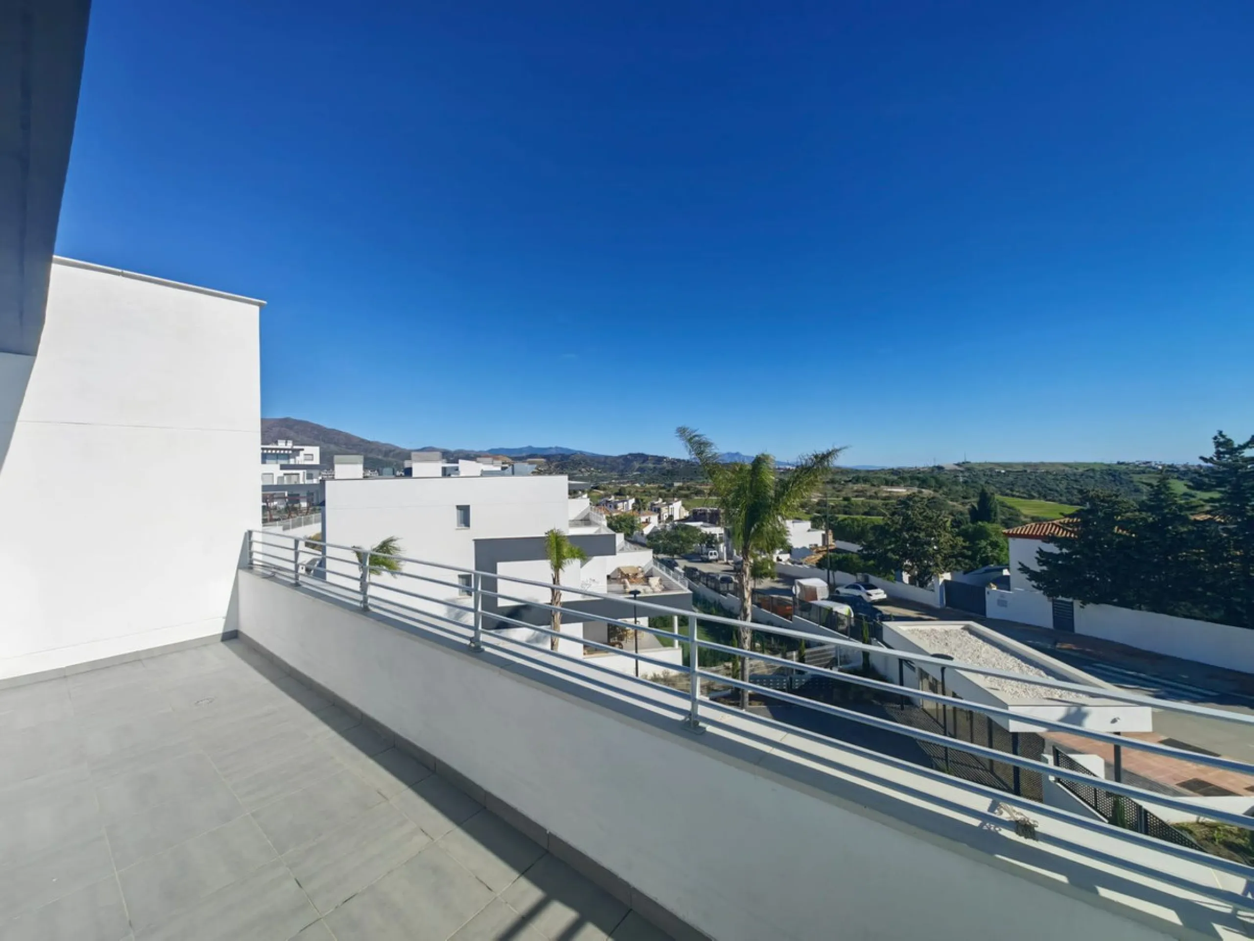Brand New South-Facing Penthouse with Panoramic Sea & Mountain Views – Habitat Valle Romano