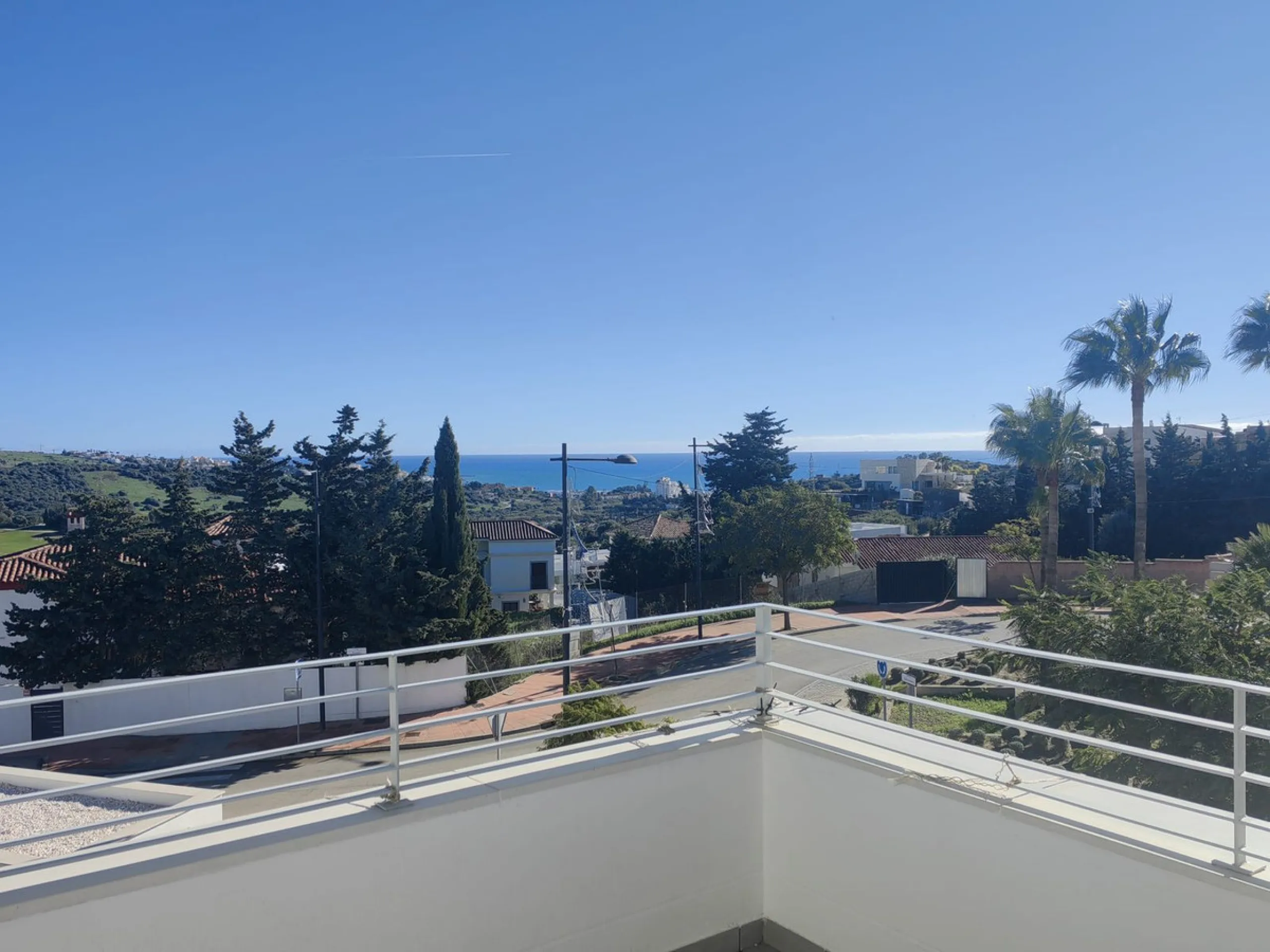 Brand New South-Facing Penthouse with Panoramic Sea & Mountain Views – Habitat Valle Romano