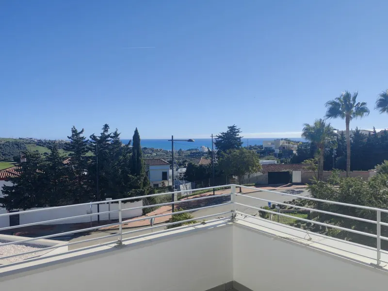 Brand New South-Facing Penthouse with Panoramic Sea & Mountain Views – Habitat Valle Romano