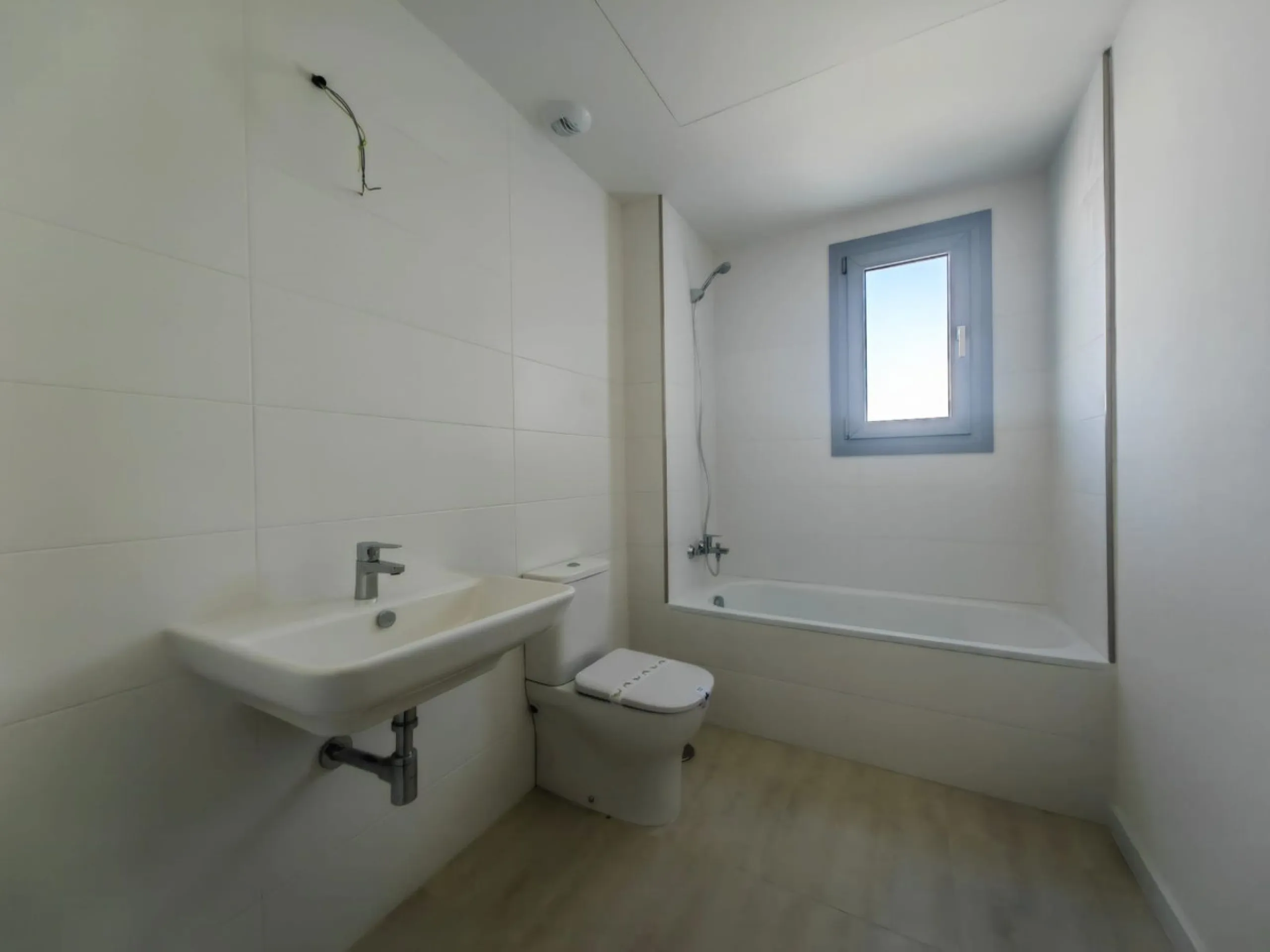Brand New South-Facing Penthouse with Panoramic Sea & Mountain Views – Habitat Valle Romano