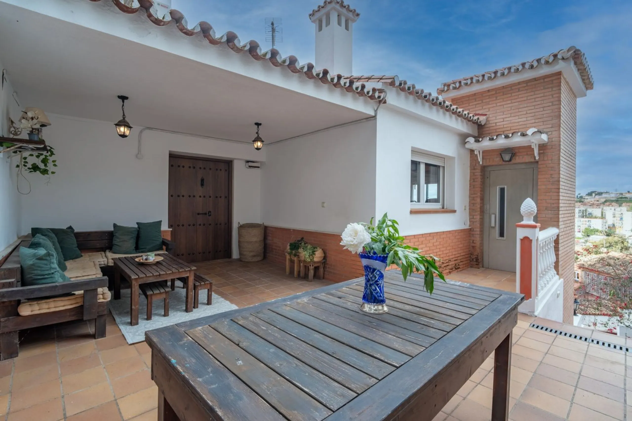 House - Detached Villa в продаже в Málaga, Málaga. В доме 7 спален и 5 ванных комнат. Площадь дома 371 м²