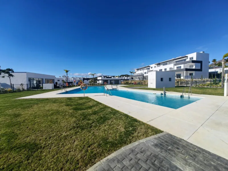 Brand New South-Facing Penthouse with Panoramic Sea & Mountain Views – Habitat Valle Romano