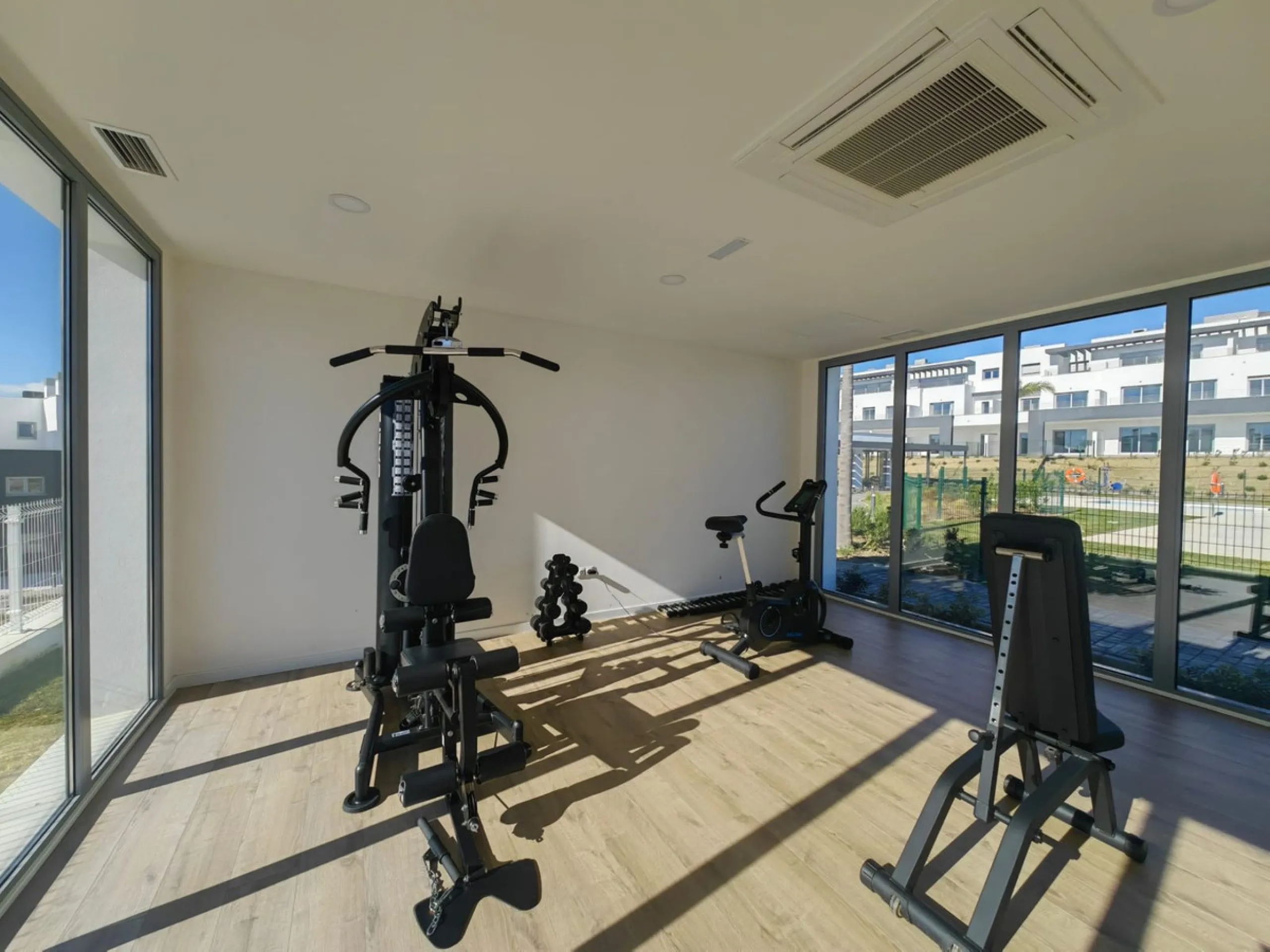 Brand New South-Facing Penthouse with Panoramic Sea & Mountain Views – Habitat Valle Romano