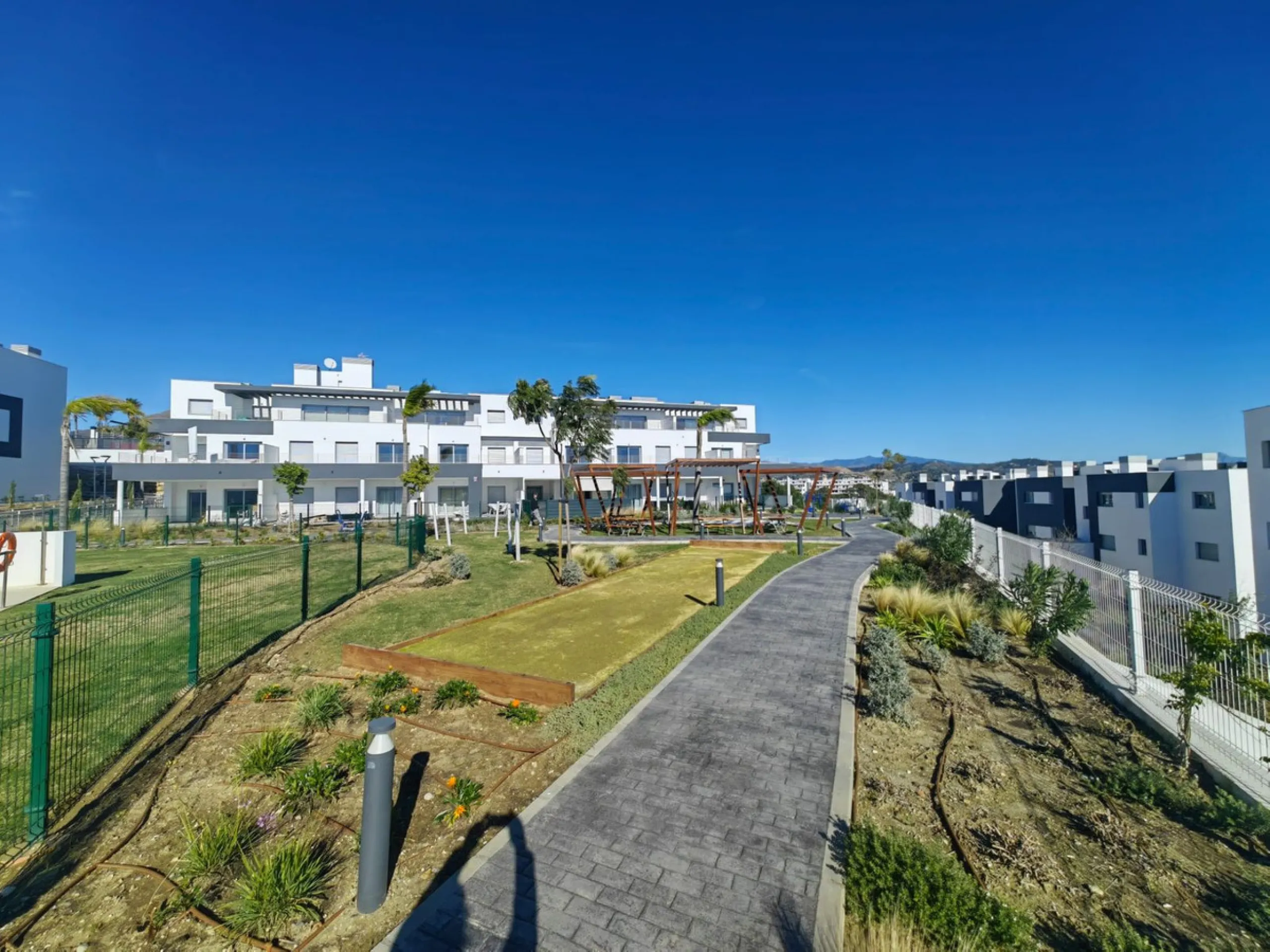 Brand New South-Facing Penthouse with Panoramic Sea & Mountain Views – Habitat Valle Romano