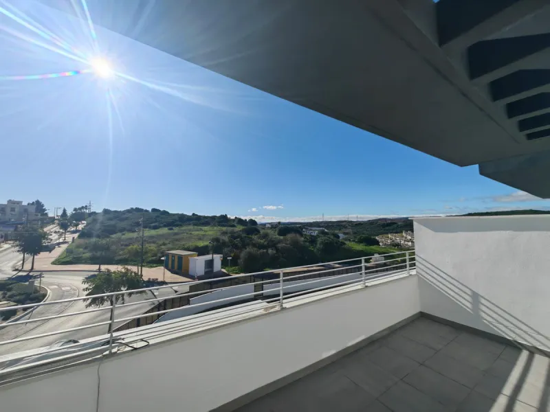 Brand New South-Facing Penthouse with Panoramic Sea & Mountain Views – Habitat Valle Romano
