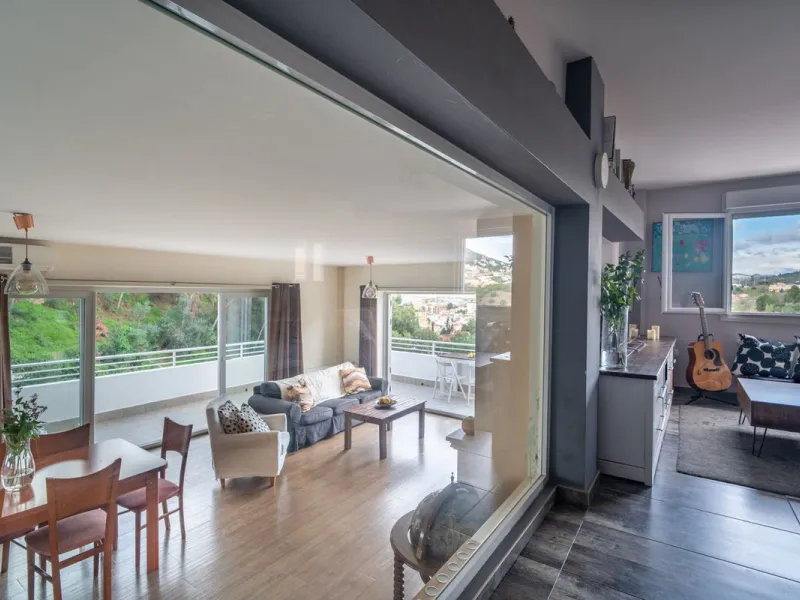 House - Detached Villa в продаже в Málaga, Málaga. В доме 7 спален и 5 ванных комнат. Площадь дома 371 м²