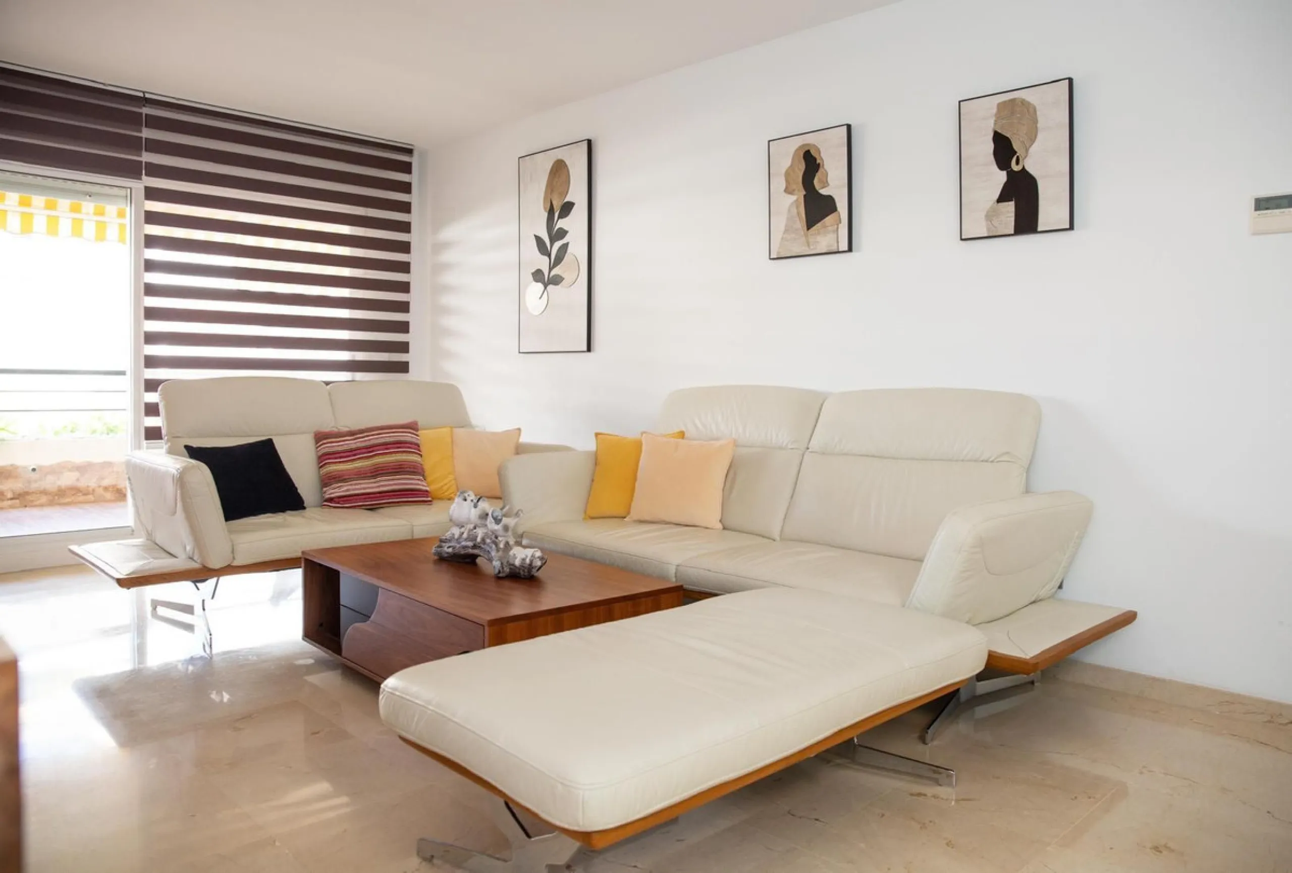 Apartment for sale in Guadalmina Alta, San Pedro Alcántara. Perfect location on the outskirts of town, ideally close to all kinds of amenities while still offering peace and quiet.