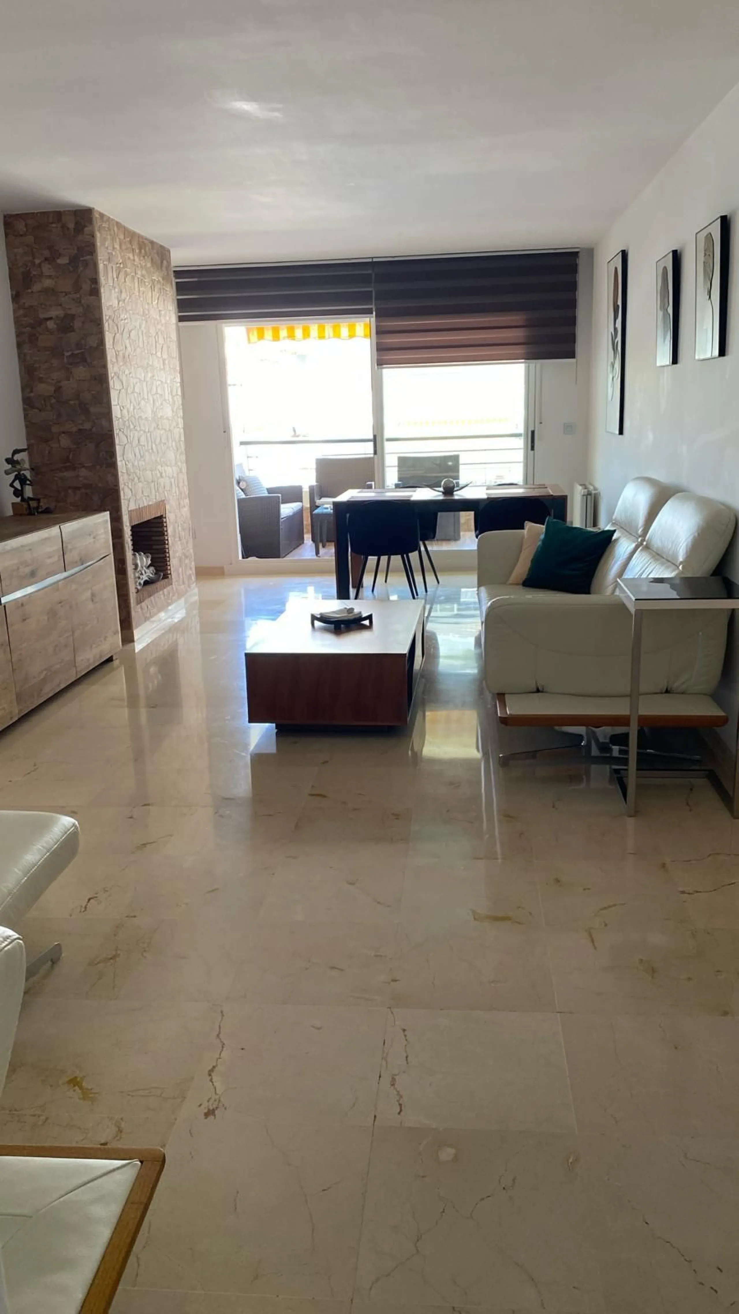 Apartment for sale in Guadalmina Alta, San Pedro Alcántara. Perfect location on the outskirts of town, ideally close to all kinds of amenities while still offering peace and quiet.