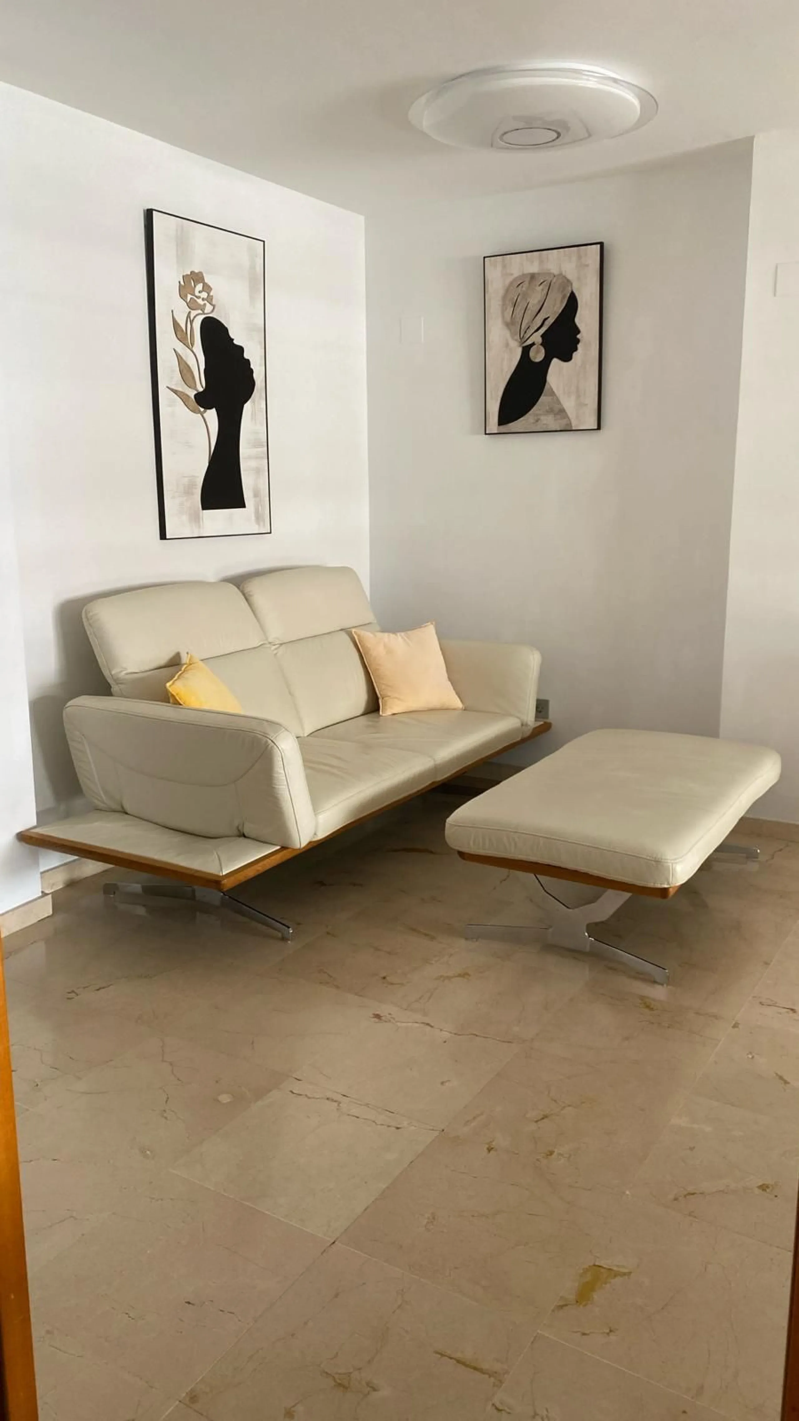 Apartment for sale in Guadalmina Alta, San Pedro Alcántara. Perfect location on the outskirts of town, ideally close to all kinds of amenities while still offering peace and quiet.
