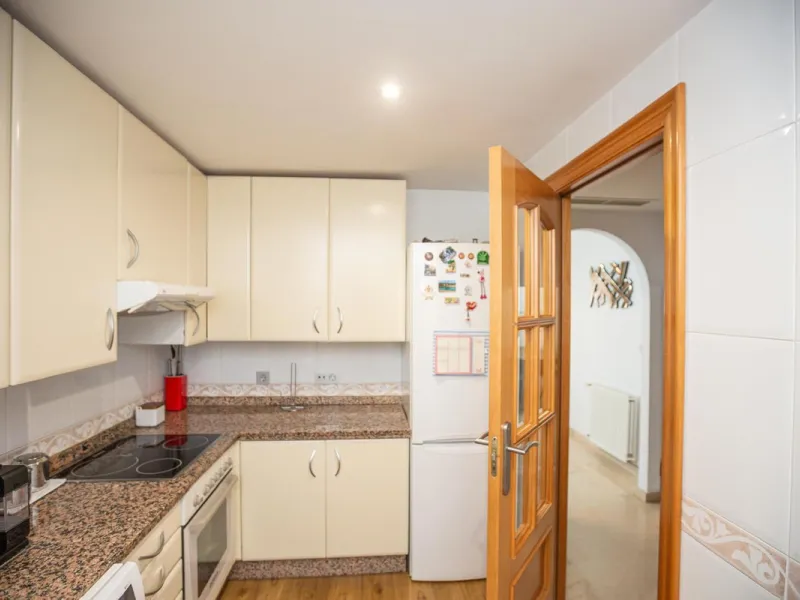 Apartment for sale in Guadalmina Alta, San Pedro Alcántara. Perfect location on the outskirts of town, ideally close to all kinds of amenities while still offering peace and quiet.