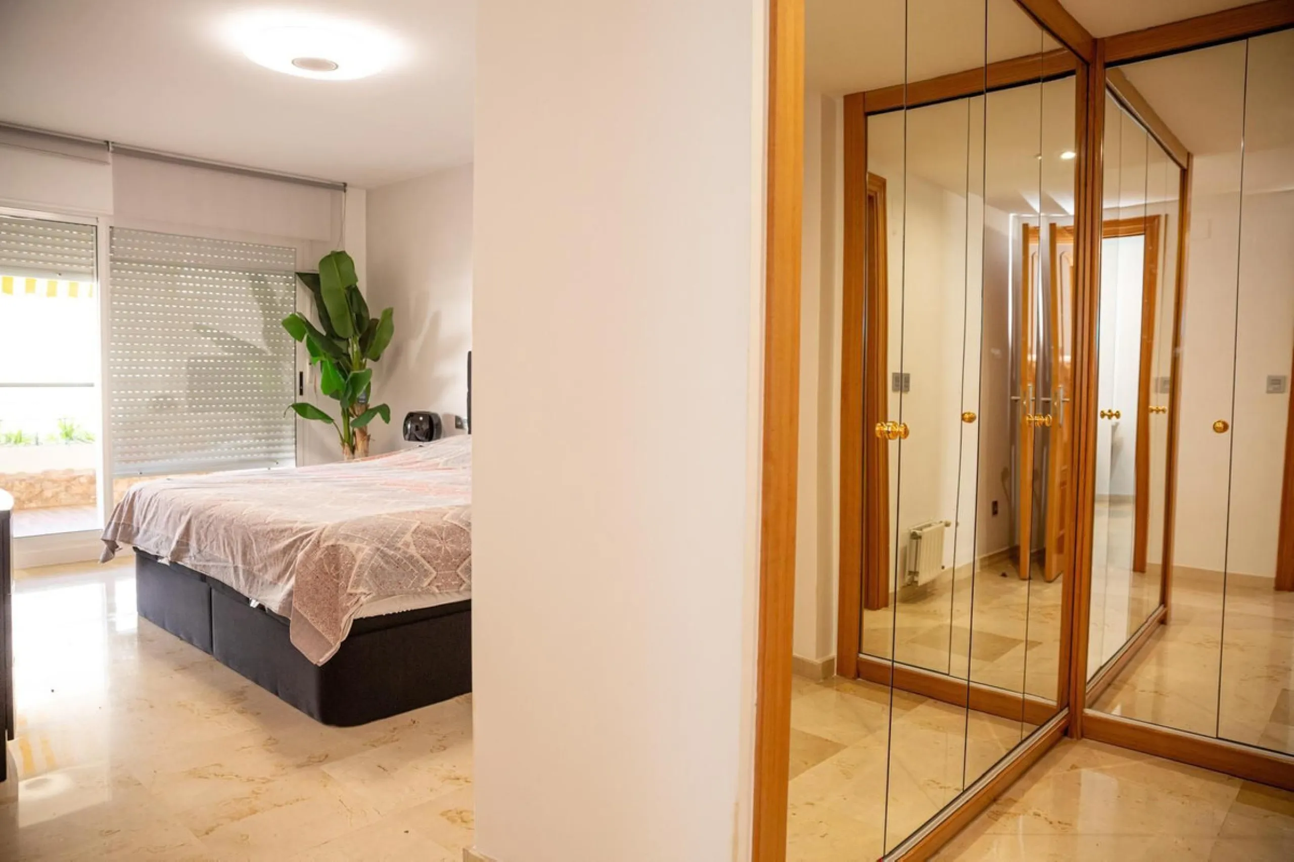 Apartment for sale in Guadalmina Alta, San Pedro Alcántara. Perfect location on the outskirts of town, ideally close to all kinds of amenities while still offering peace and quiet.