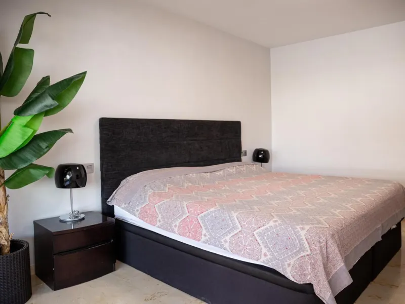 Apartment for sale in Guadalmina Alta, San Pedro Alcántara. Perfect location on the outskirts of town, ideally close to all kinds of amenities while still offering peace and quiet.