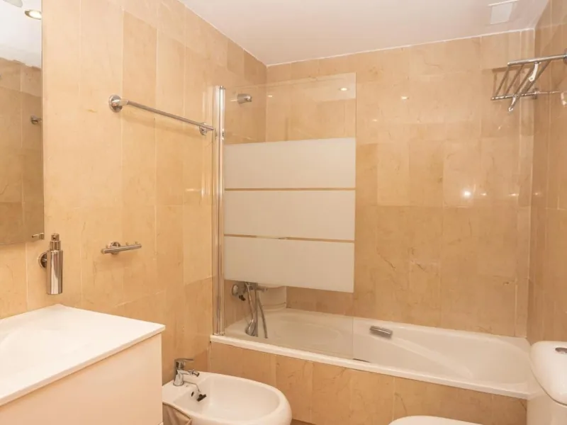 Apartment for sale in Guadalmina Alta, San Pedro Alcántara. Perfect location on the outskirts of town, ideally close to all kinds of amenities while still offering peace and quiet.