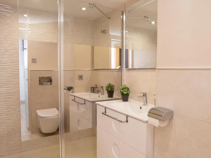 Apartment for sale in Guadalmina Alta, San Pedro Alcántara. Perfect location on the outskirts of town, ideally close to all kinds of amenities while still offering peace and quiet.