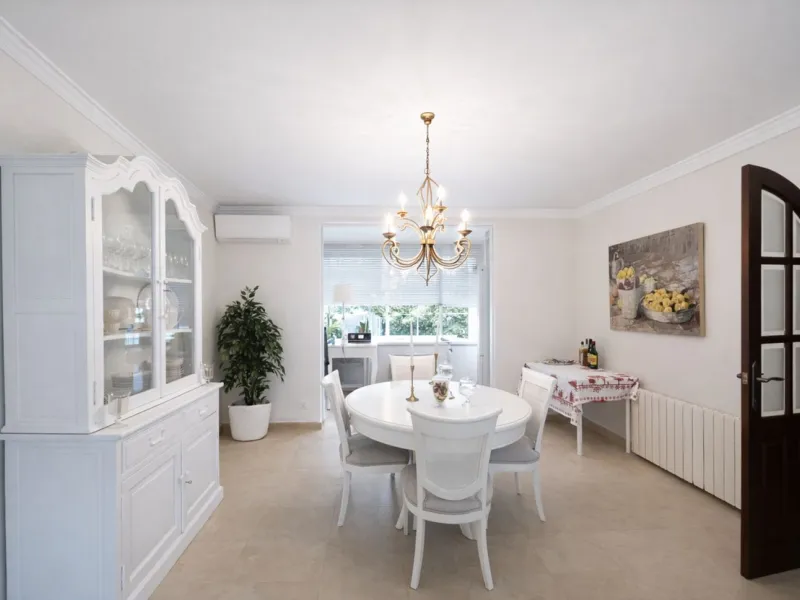 Luxury Townhouse in Urb Tiro Pichón with Private Pool a Few Steps from the Center and the Beach