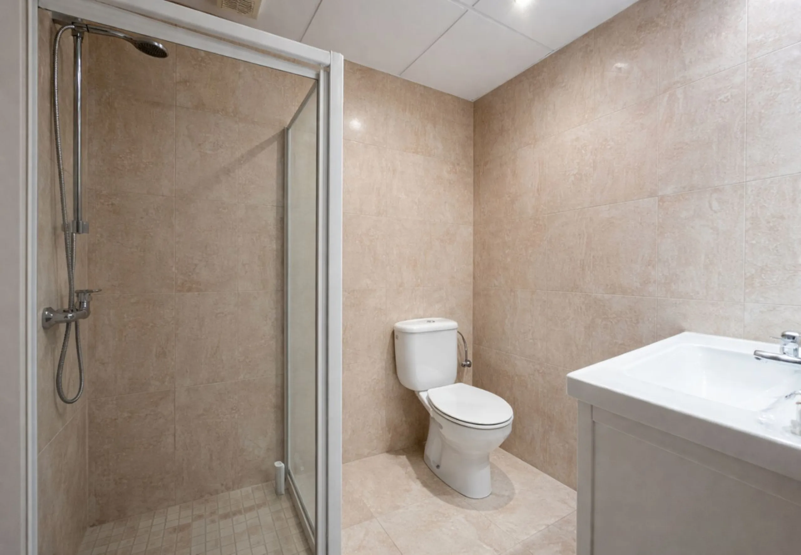 Luxury Townhouse in Urb Tiro Pichón with Private Pool a Few Steps from the Center and the Beach
