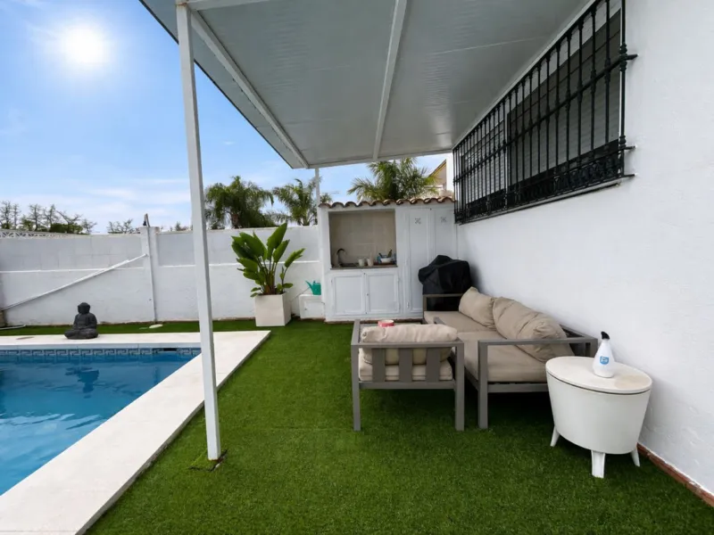 Luxury Townhouse in Urb Tiro Pichón with Private Pool a Few Steps from the Center and the Beach
