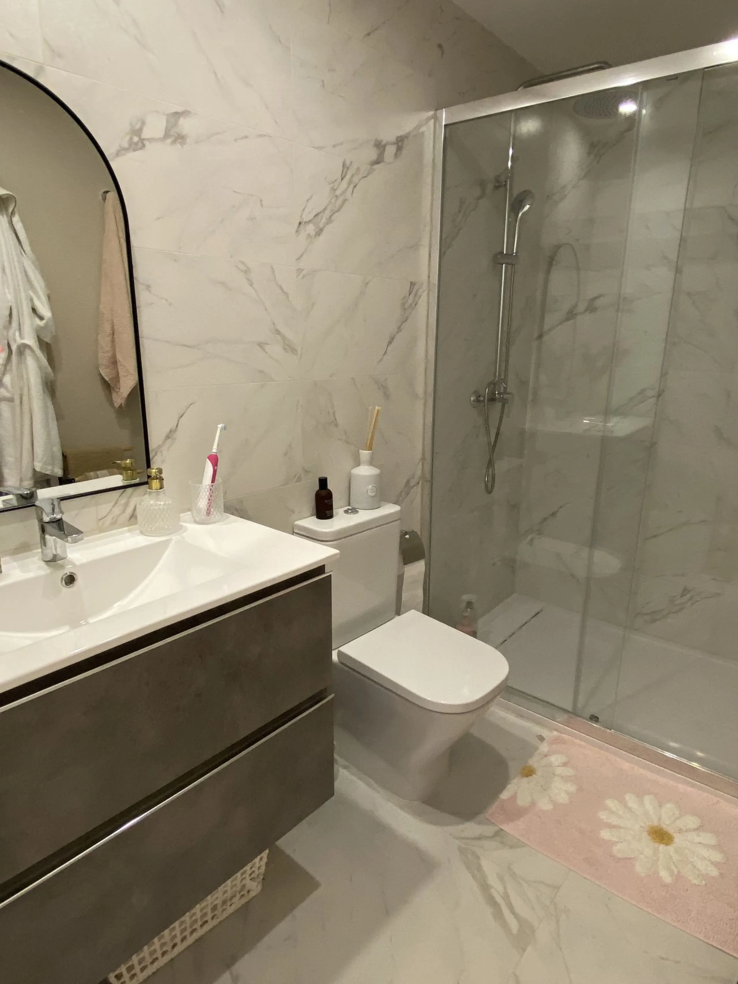 ** Recently built apartment just 50 m from the beach in Estepona town centre – La Rada **