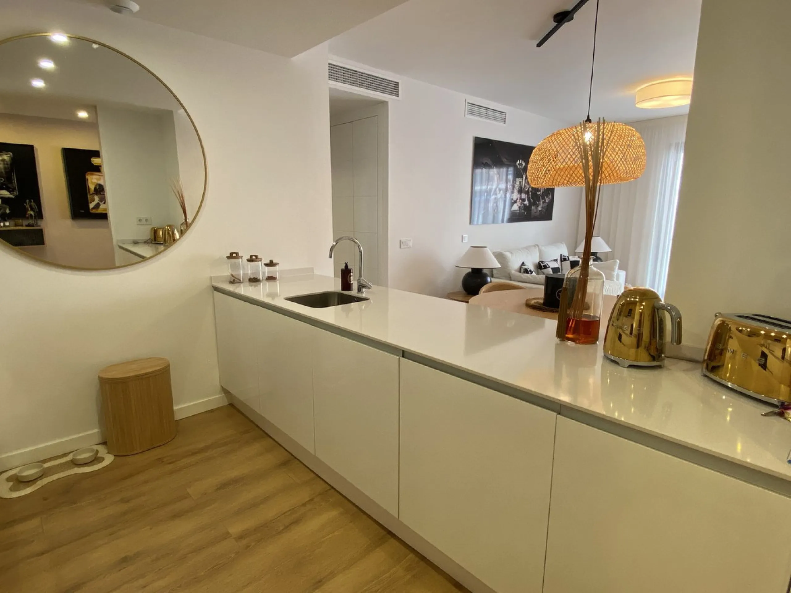 ** Recently built apartment just 50 m from the beach in Estepona town centre – La Rada **