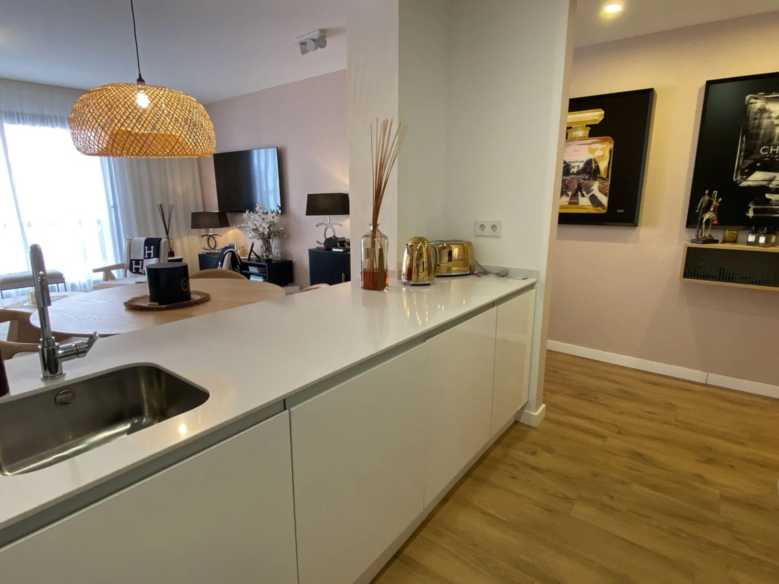 ** Recently built apartment just 50 m from the beach in Estepona town centre – La Rada **