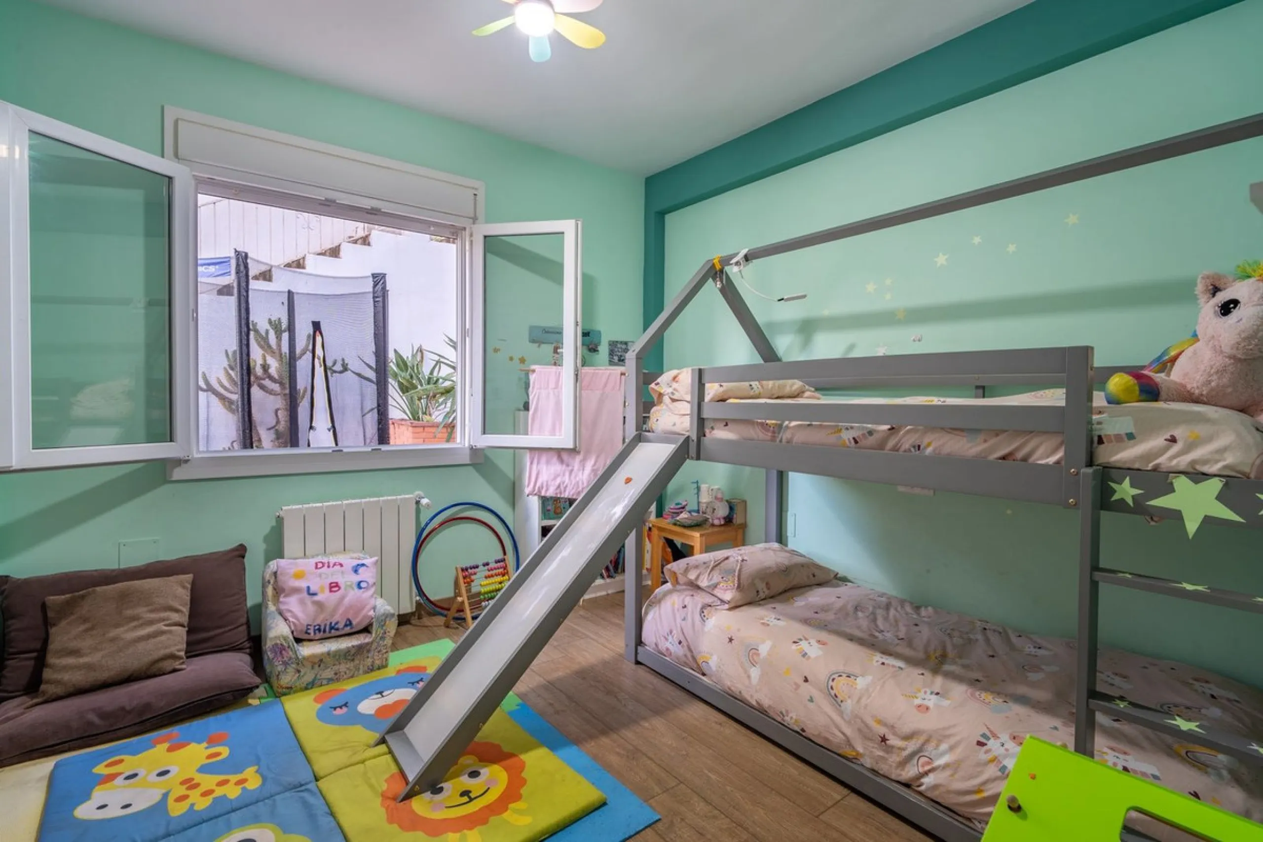 House - Detached Villa в продаже в Málaga, Málaga. В доме 7 спален и 5 ванных комнат. Площадь дома 371 м²