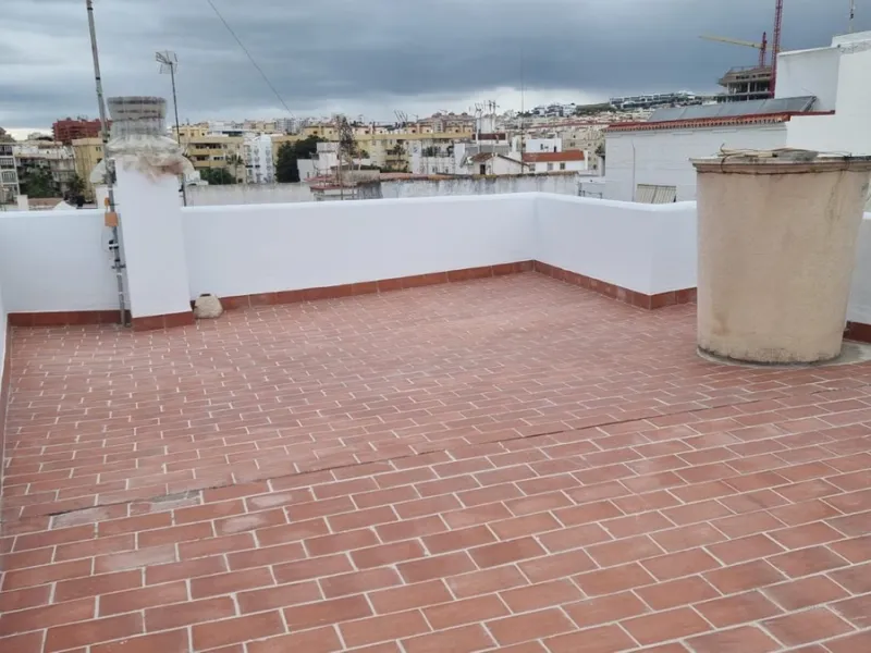 ESTEPONA CENTER - NEXT TO THE PROMENADE AND THE SEA.