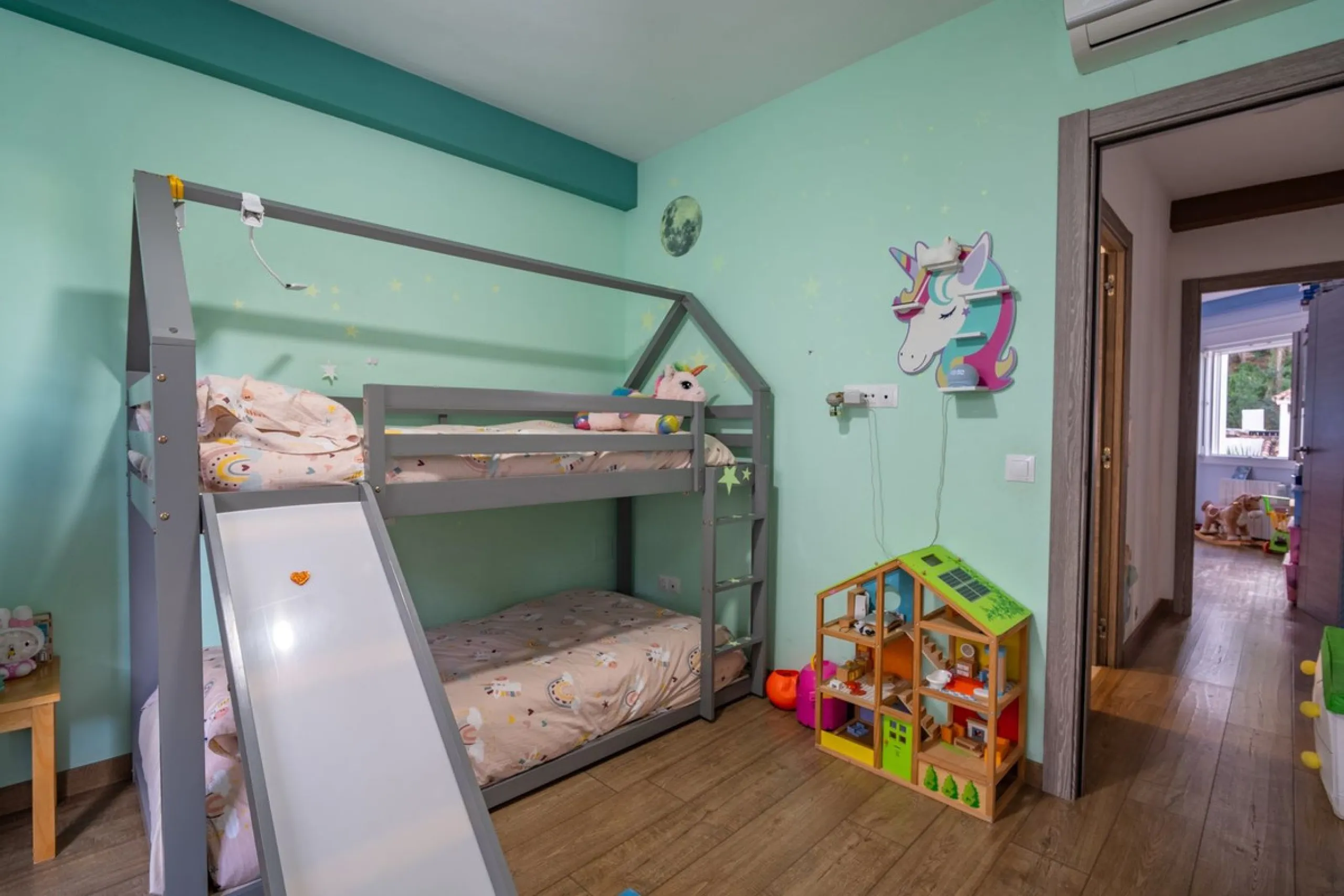 House - Detached Villa в продаже в Málaga, Málaga. В доме 7 спален и 5 ванных комнат. Площадь дома 371 м²