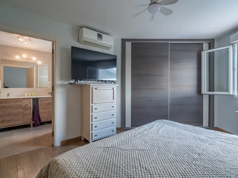 House - Detached Villa в продаже в Málaga, Málaga. В доме 7 спален и 5 ванных комнат. Площадь дома 371 м²