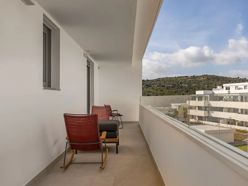 BEAUTIFUL AND MODERN Penthouse with sea and mountain views, situated only 700 meters from the beach.