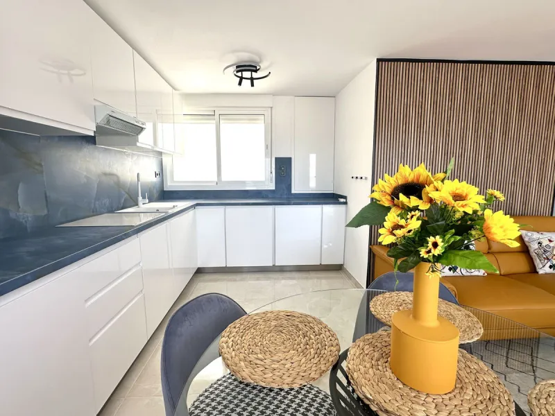 Apartment - Middle Floor Apartment в продаже в Mijas, Málaga. В доме 2 спален и 2 ванных комнат. Площадь дома 75 м²