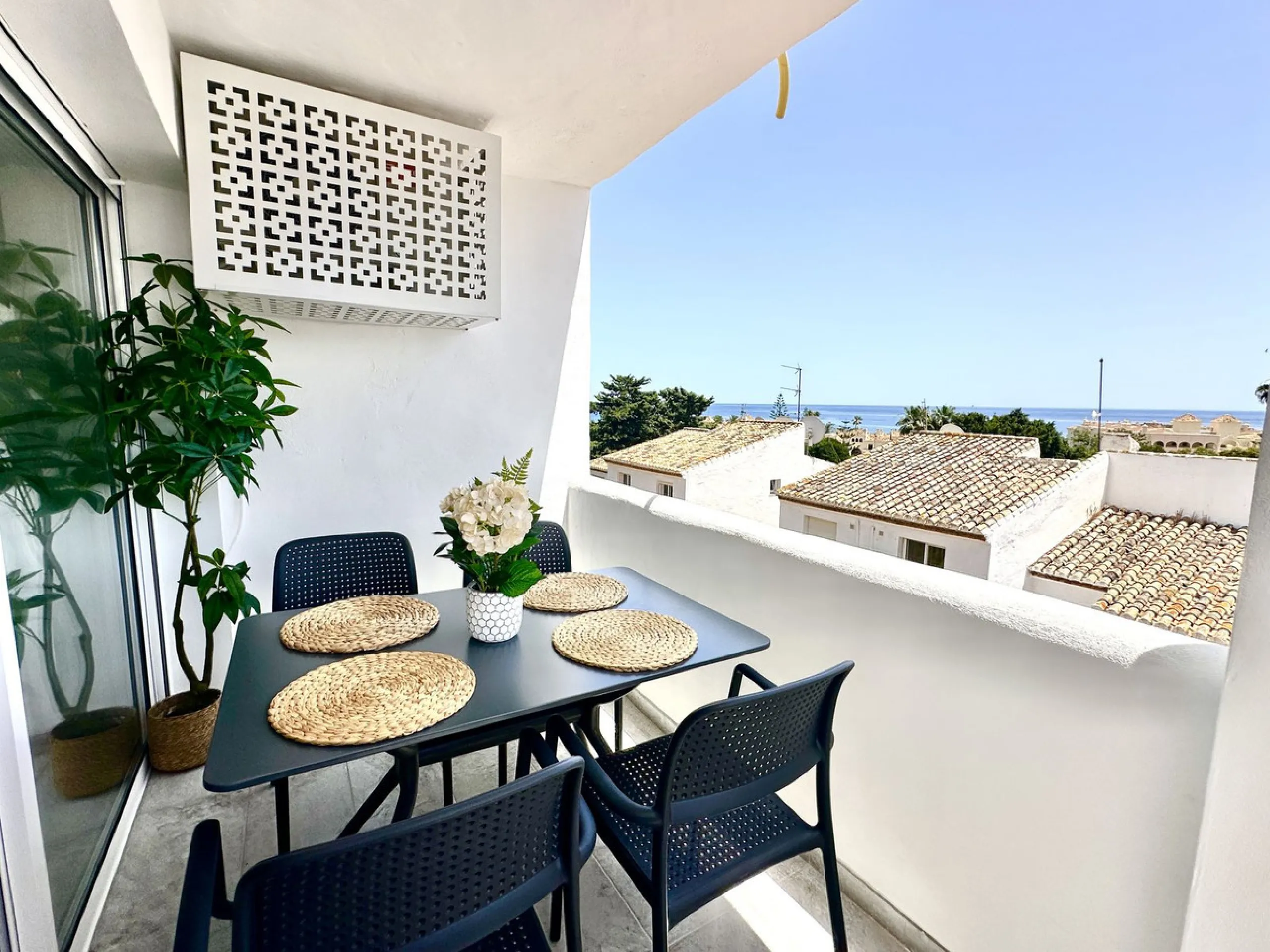 Apartment - Middle Floor Apartment в продаже в Mijas, Málaga. В доме 2 спален и 2 ванных комнат. Площадь дома 75 м²