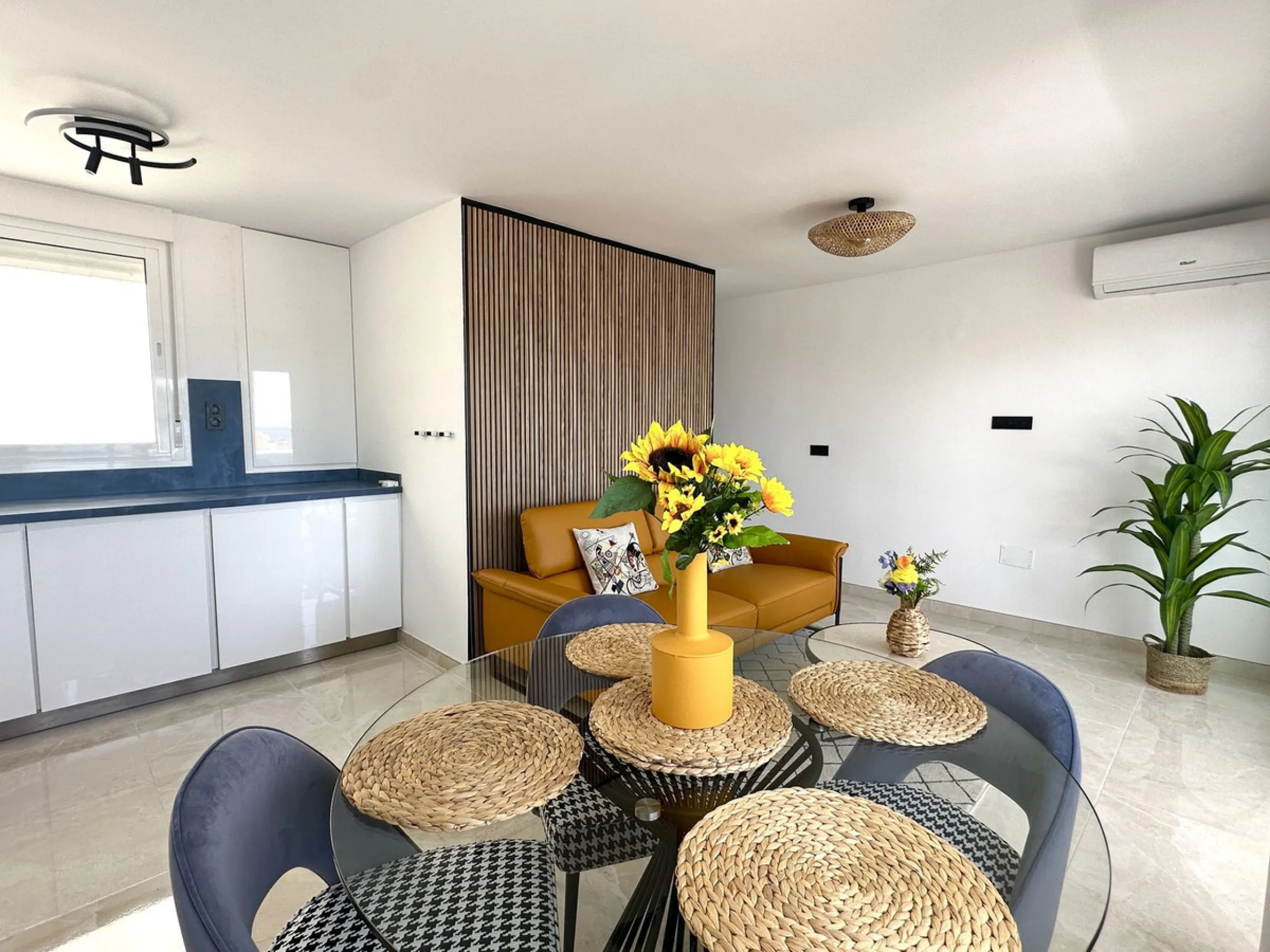 Apartment - Middle Floor Apartment в продаже в Mijas, Málaga. В доме 2 спален и 2 ванных комнат. Площадь дома 75 м²