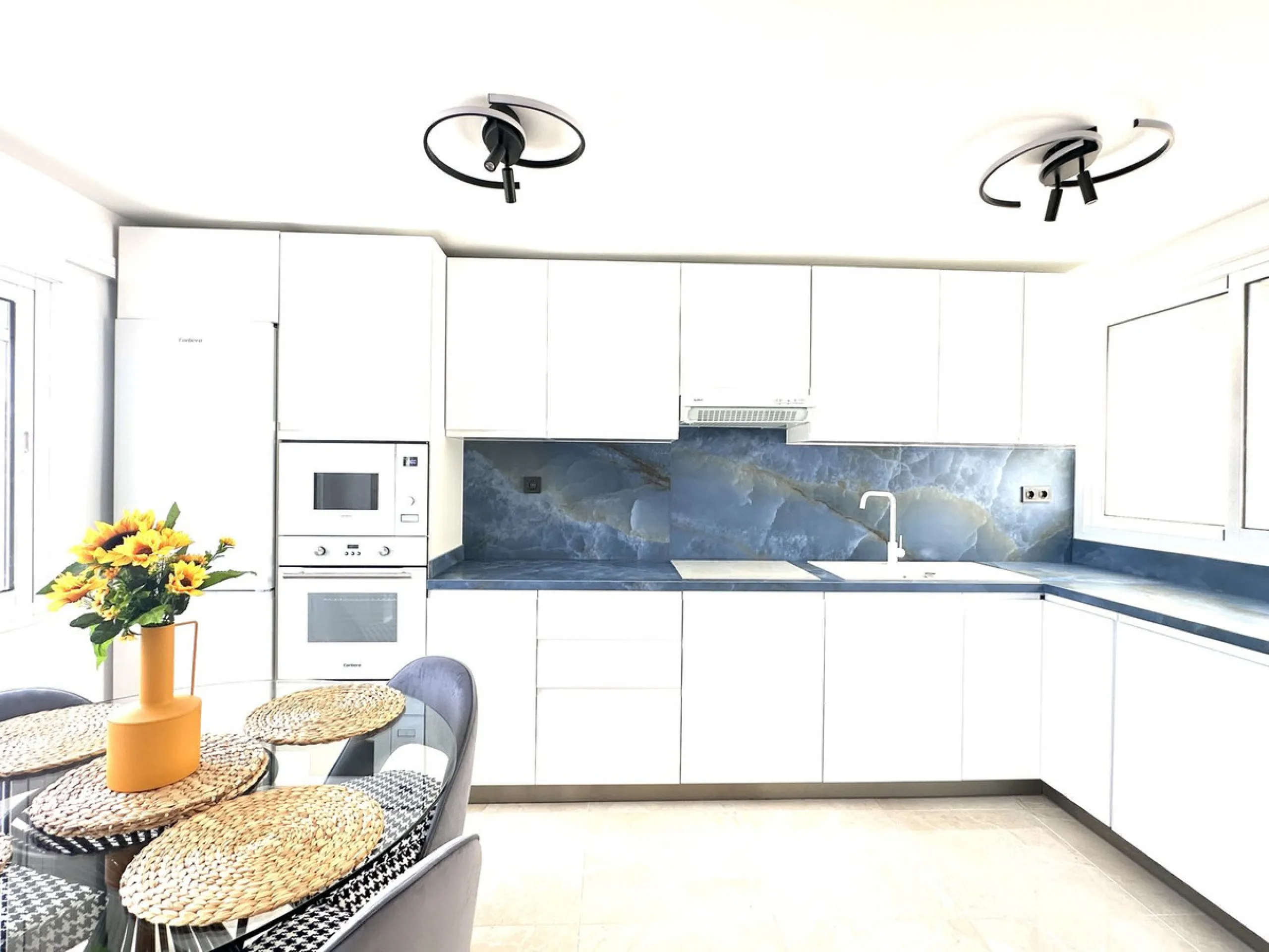 Apartment - Middle Floor Apartment в продаже в Mijas, Málaga. В доме 2 спален и 2 ванных комнат. Площадь дома 75 м²