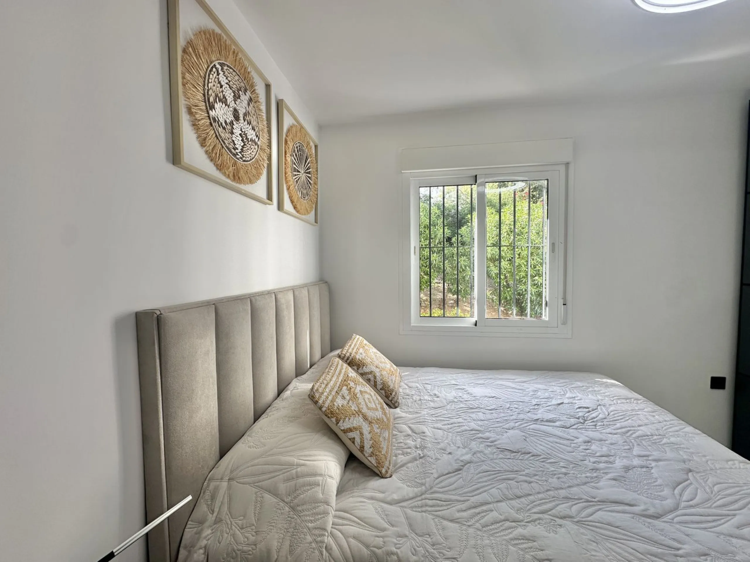 Apartment - Middle Floor Apartment в продаже в Mijas, Málaga. В доме 2 спален и 2 ванных комнат. Площадь дома 75 м²
