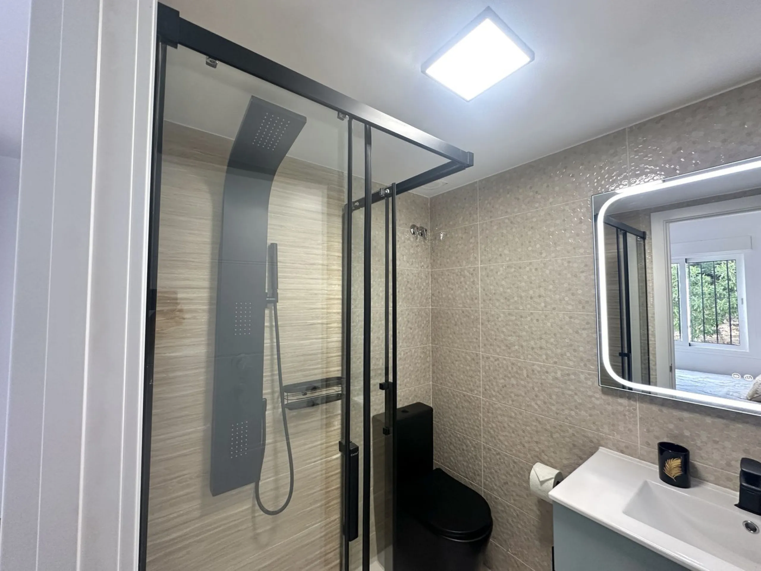 Apartment - Middle Floor Apartment в продаже в Mijas, Málaga. В доме 2 спален и 2 ванных комнат. Площадь дома 75 м²