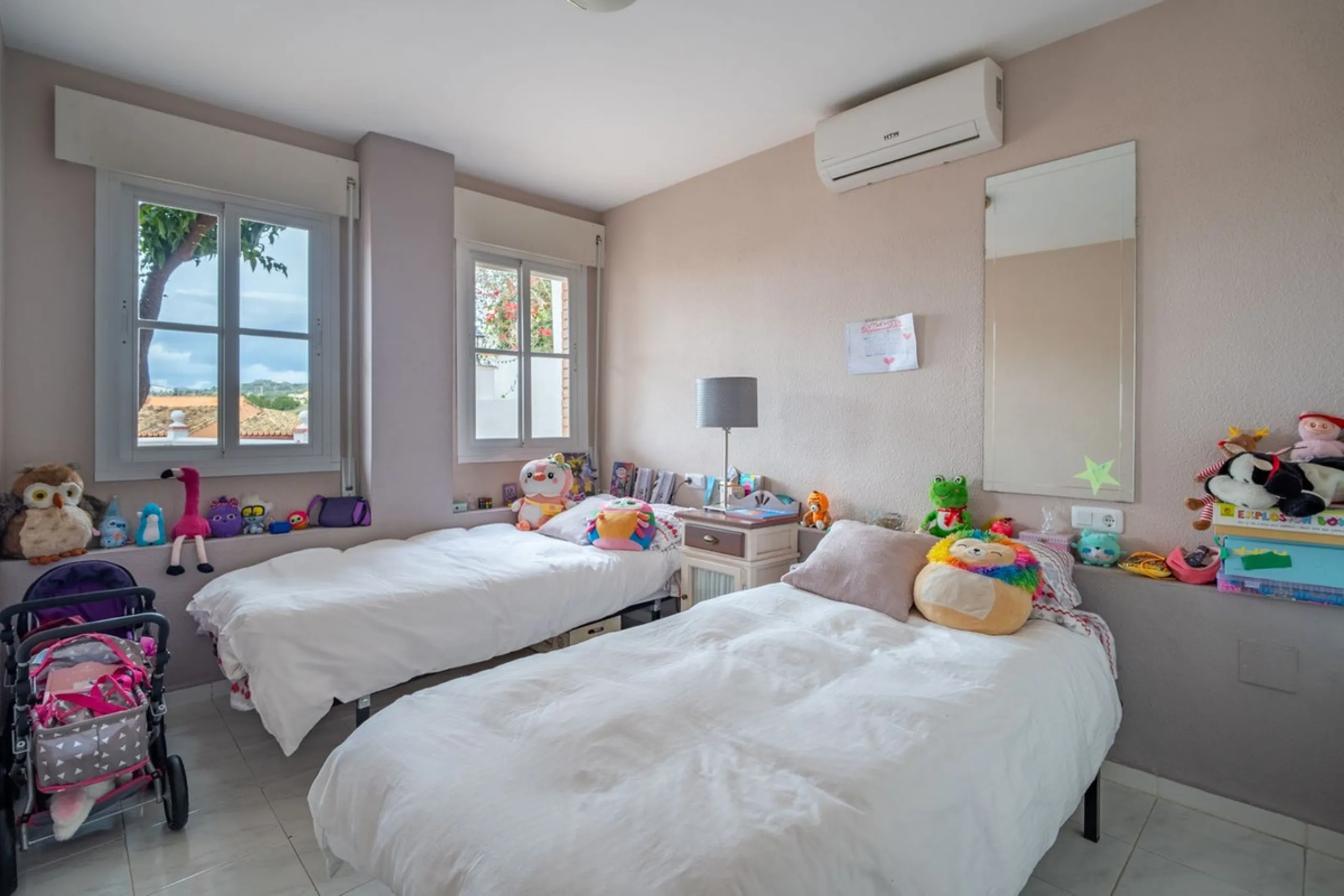 House - Detached Villa в продаже в Málaga, Málaga. В доме 7 спален и 5 ванных комнат. Площадь дома 371 м²