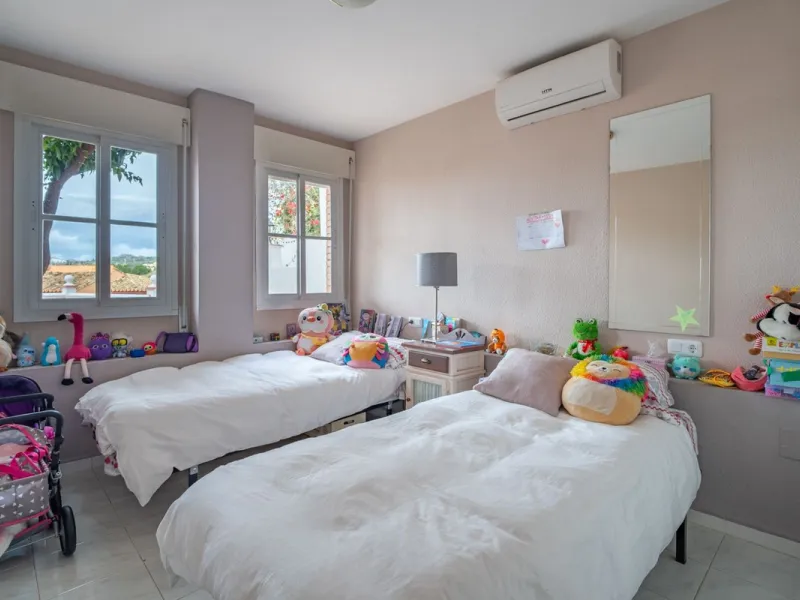 House - Detached Villa в продаже в Málaga, Málaga. В доме 7 спален и 5 ванных комнат. Площадь дома 371 м²