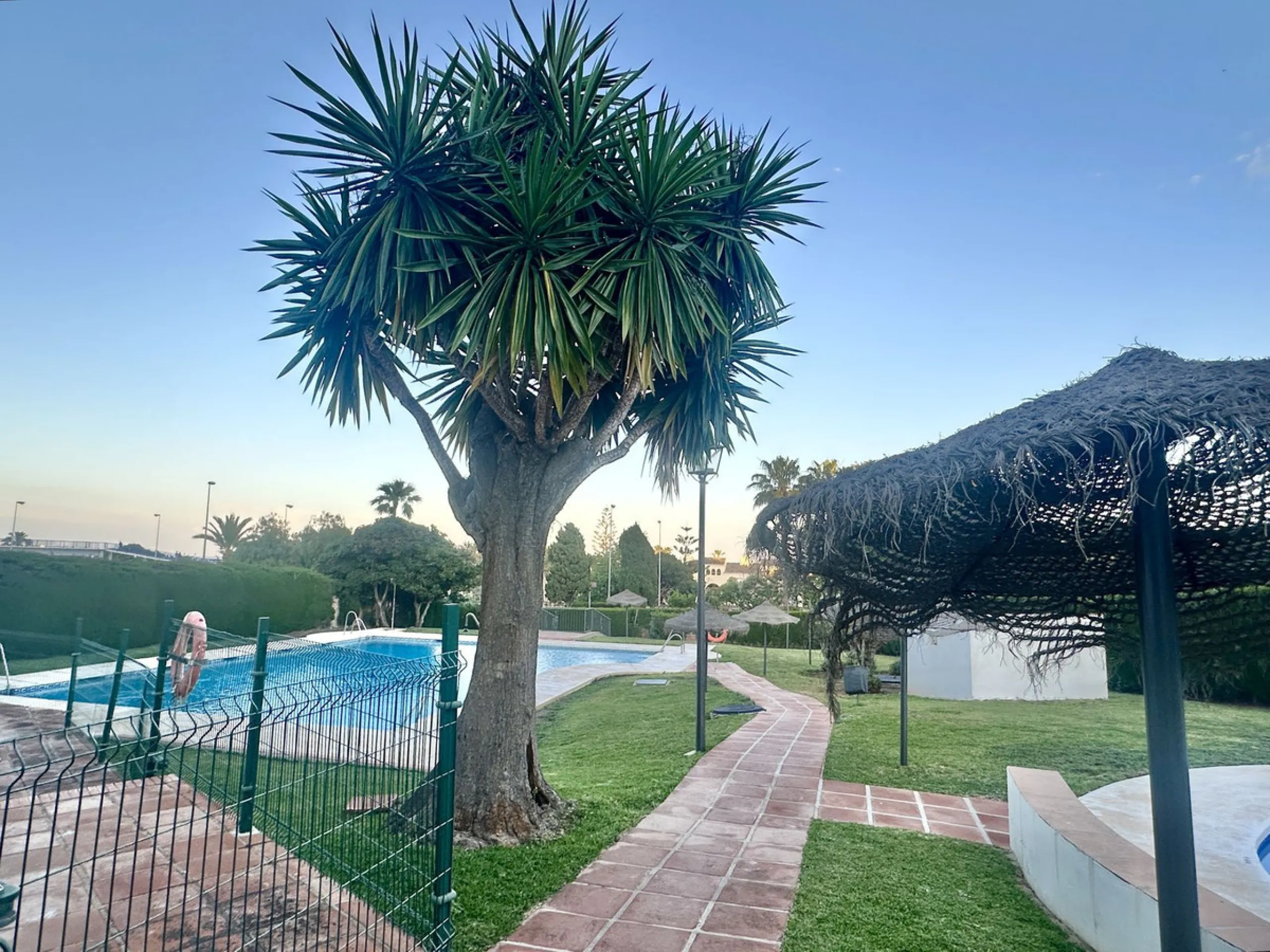 Apartment - Middle Floor Apartment в продаже в Mijas, Málaga. В доме 2 спален и 2 ванных комнат. Площадь дома 75 м²